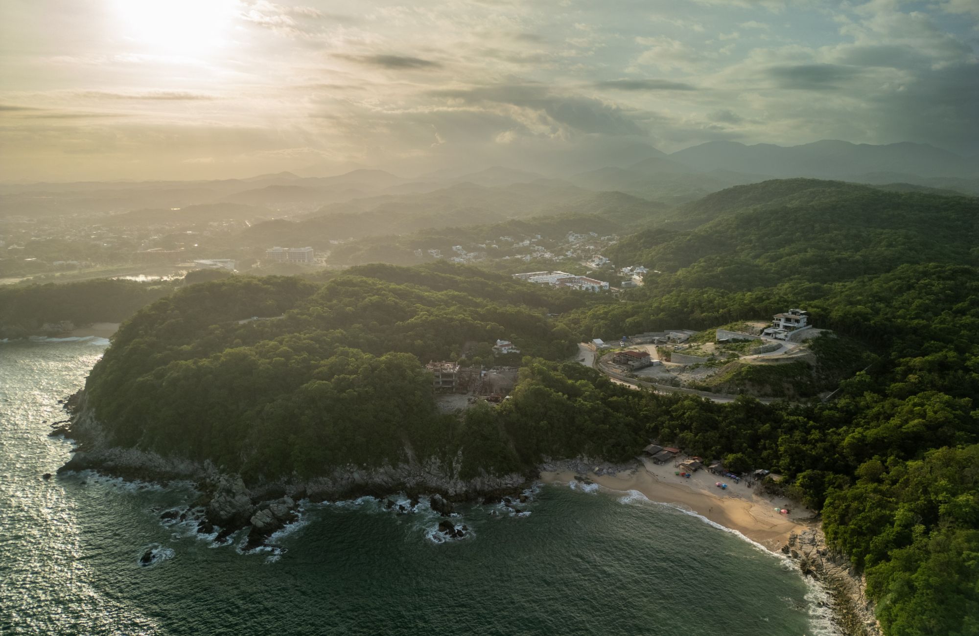Departamento con terraza rodeada de reserva natural, en venta, Playa &Oacute;rgano, Huatulco