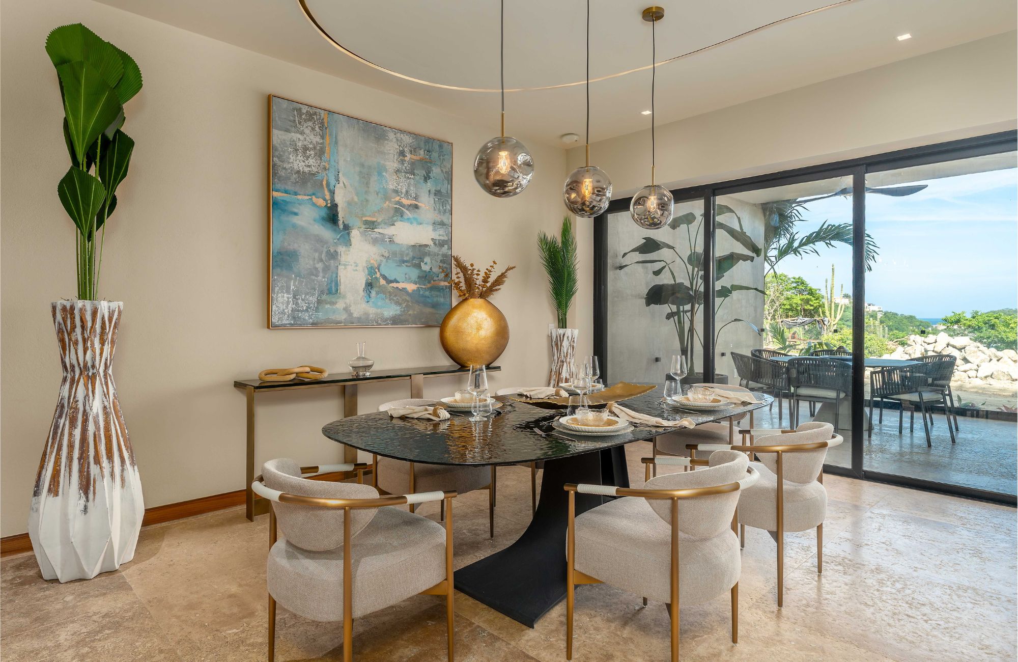 Ocean view penthouse with large terrace, service room with full bathroom, pool, near Arrocito beach, for sale in Huatulco