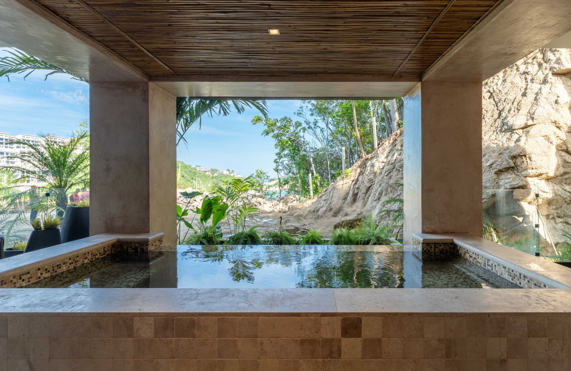 Oceanfront penthouse, beach club, spa and more, pre-sale El Tejon Huatulco