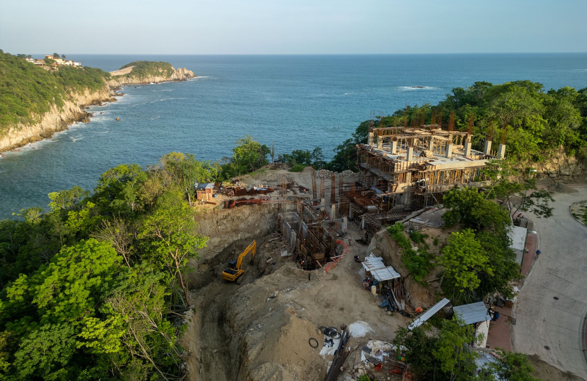 Oceanfront penthouse, beach club, spa and more, pre-sale El Tejon Huatulco