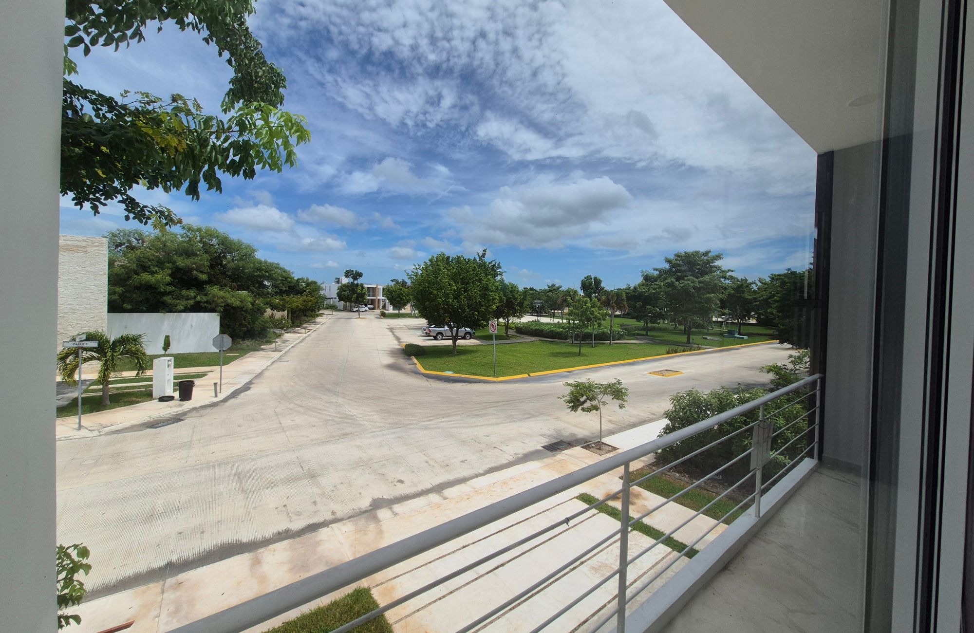 House with private pool and clubhouse, for sale, Cholul, M&eacute;rida