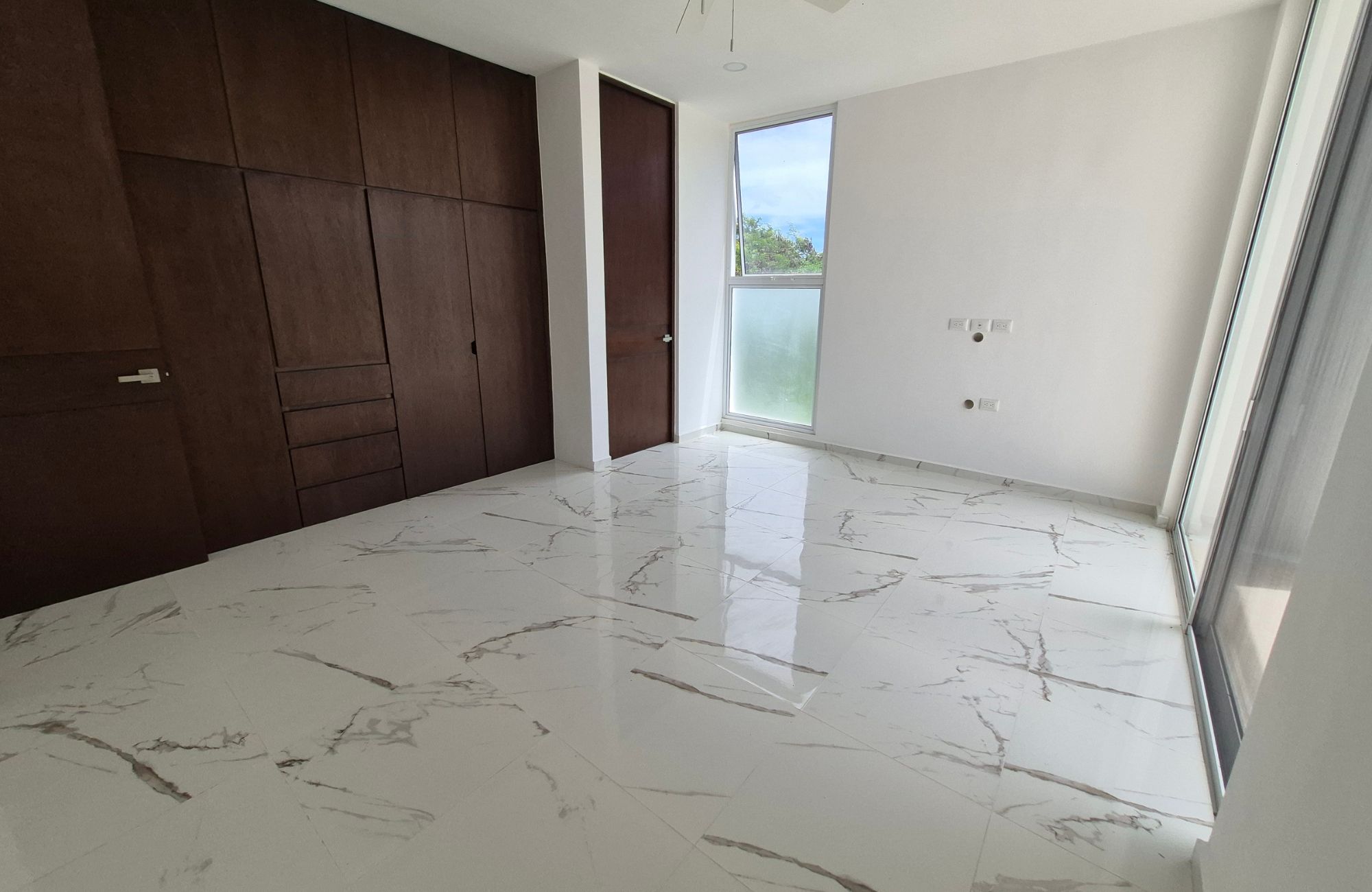 House with private pool and clubhouse, for sale, Cholul, M&eacute;rida