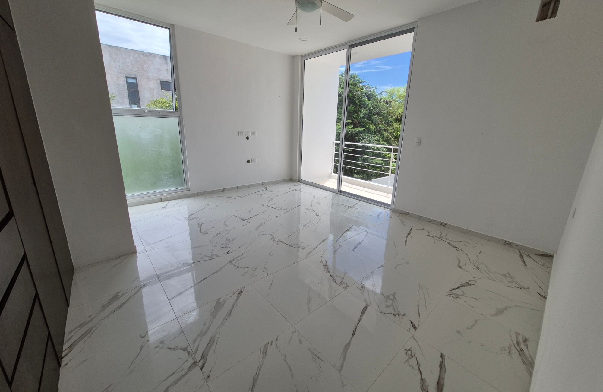 House with private pool and clubhouse, for sale, Cholul, M&eacute;rida