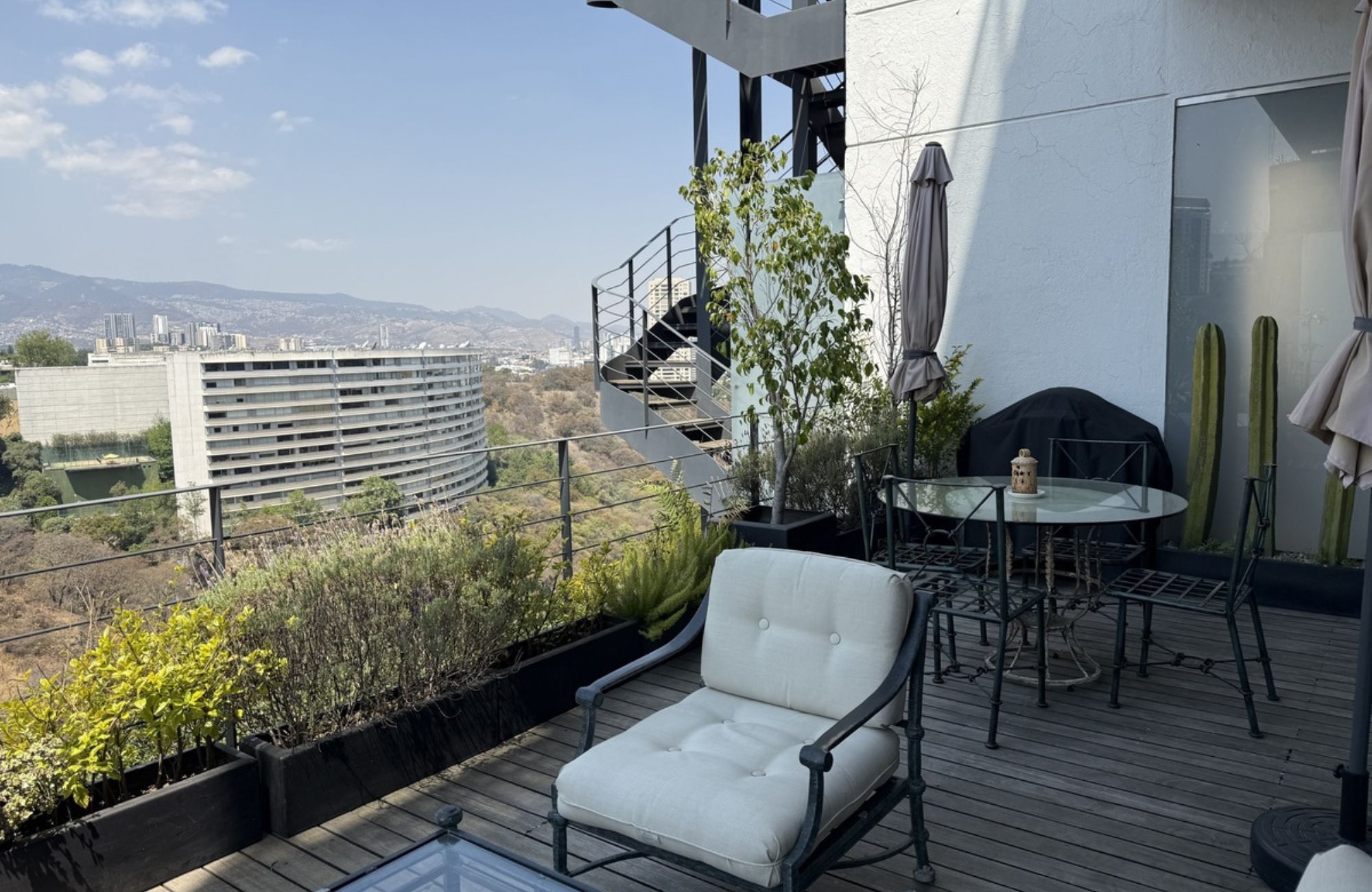 Condo with a 5 m2 terrace, 2 parking spaces, swimming lane, gym, playground, green areas, pre-construction, for sale in Santa Fe, Mexico Cit