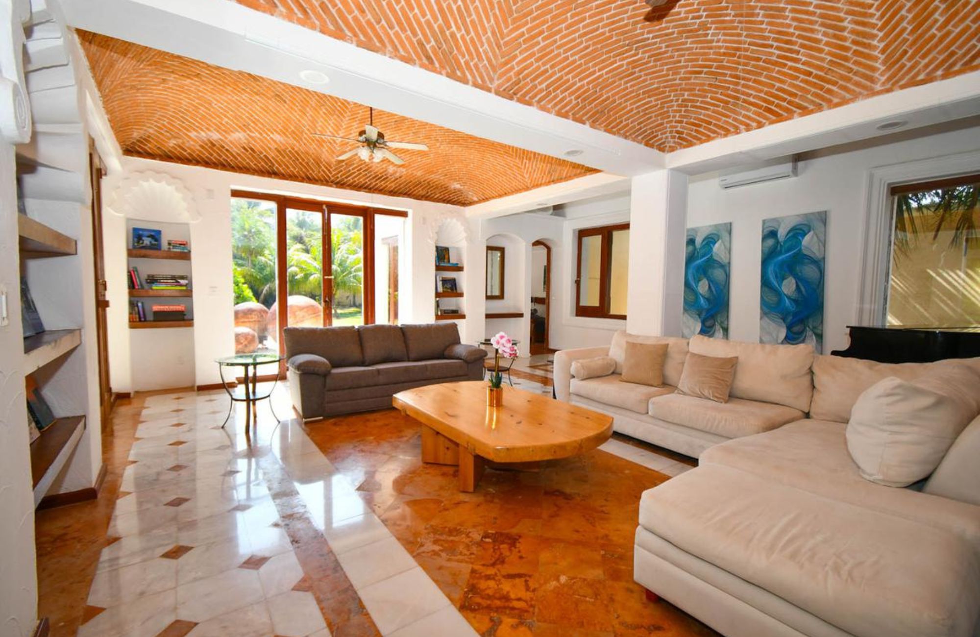 House with terrace and private pool, for sale, Puerto Canc&uacute;n, Canc&uacute;n