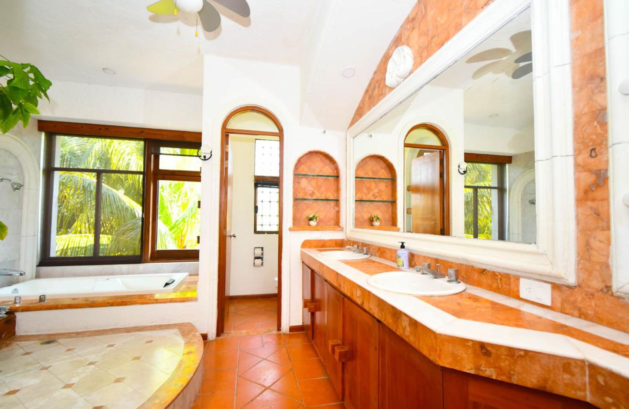 House with terrace and private pool, for sale, Puerto Canc&uacute;n, Canc&uacute;n