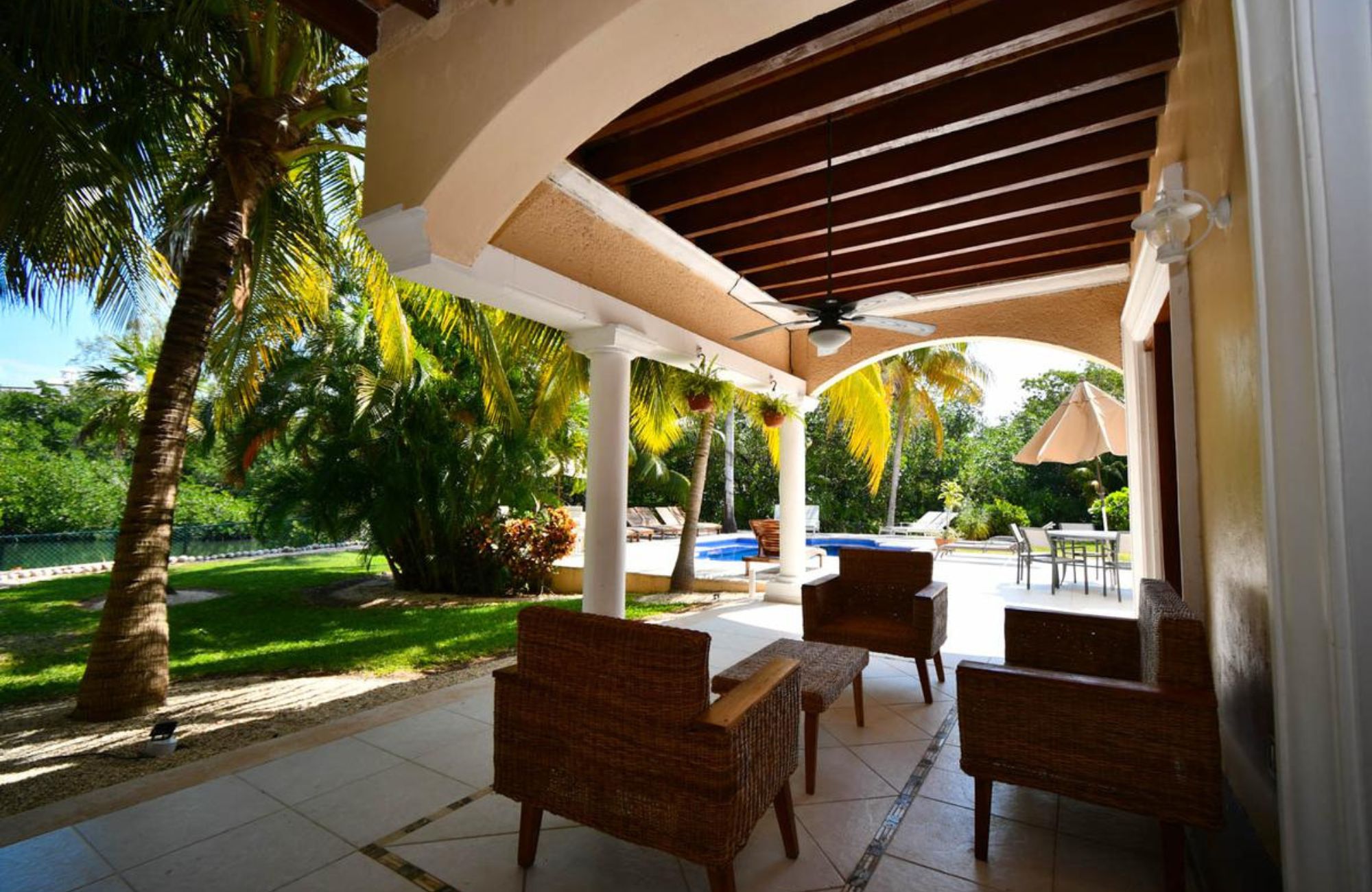 House with terrace and private pool, for sale, Puerto Canc&uacute;n, Canc&uacute;n