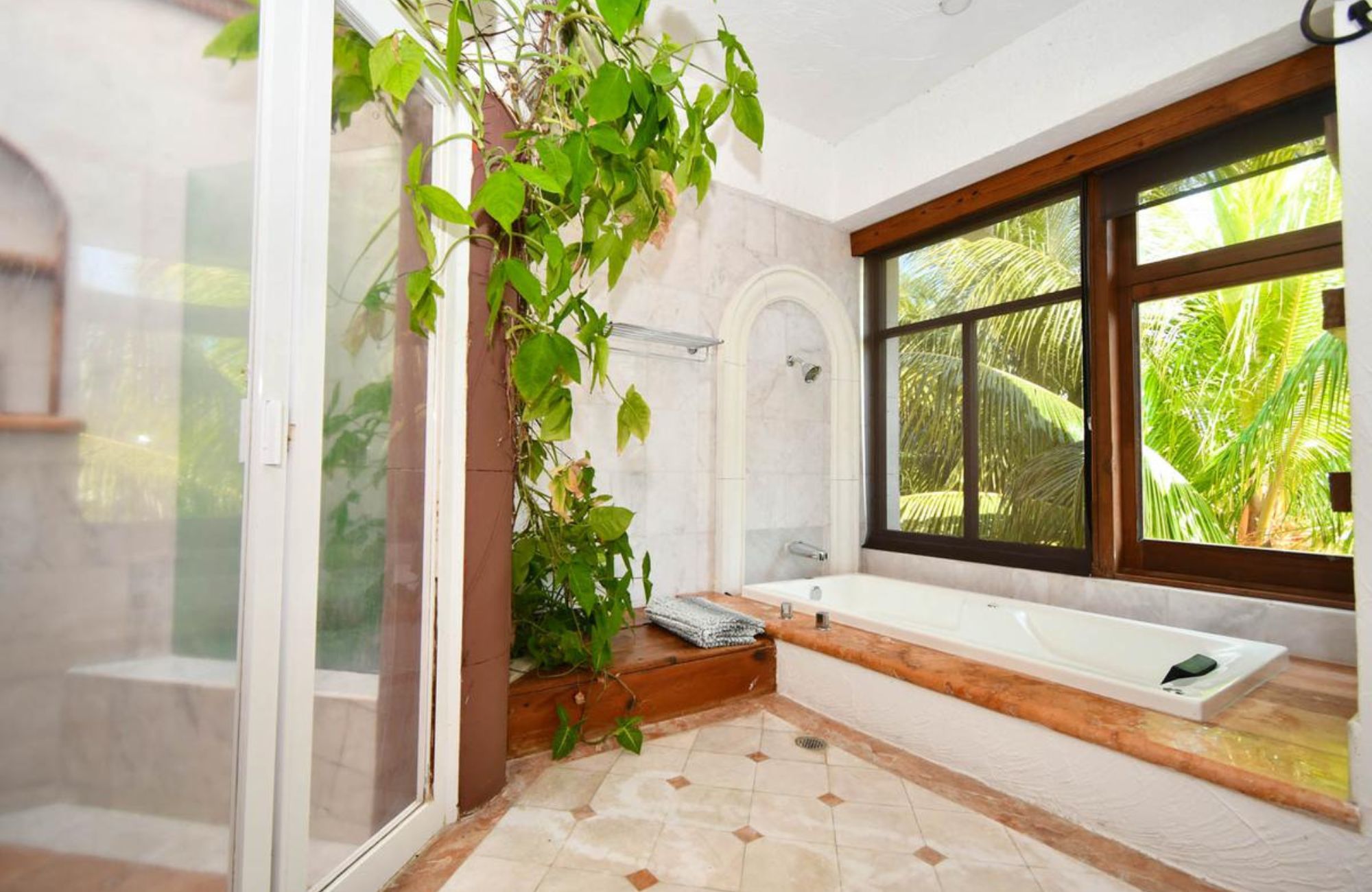 House with terrace and private pool, for sale, Puerto Canc&uacute;n, Canc&uacute;n