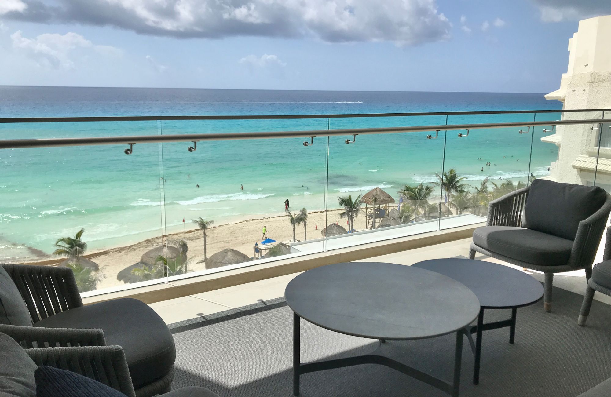 Luxury condo with studio and private marina for sale, Hotel Zone Canc&uacute;n