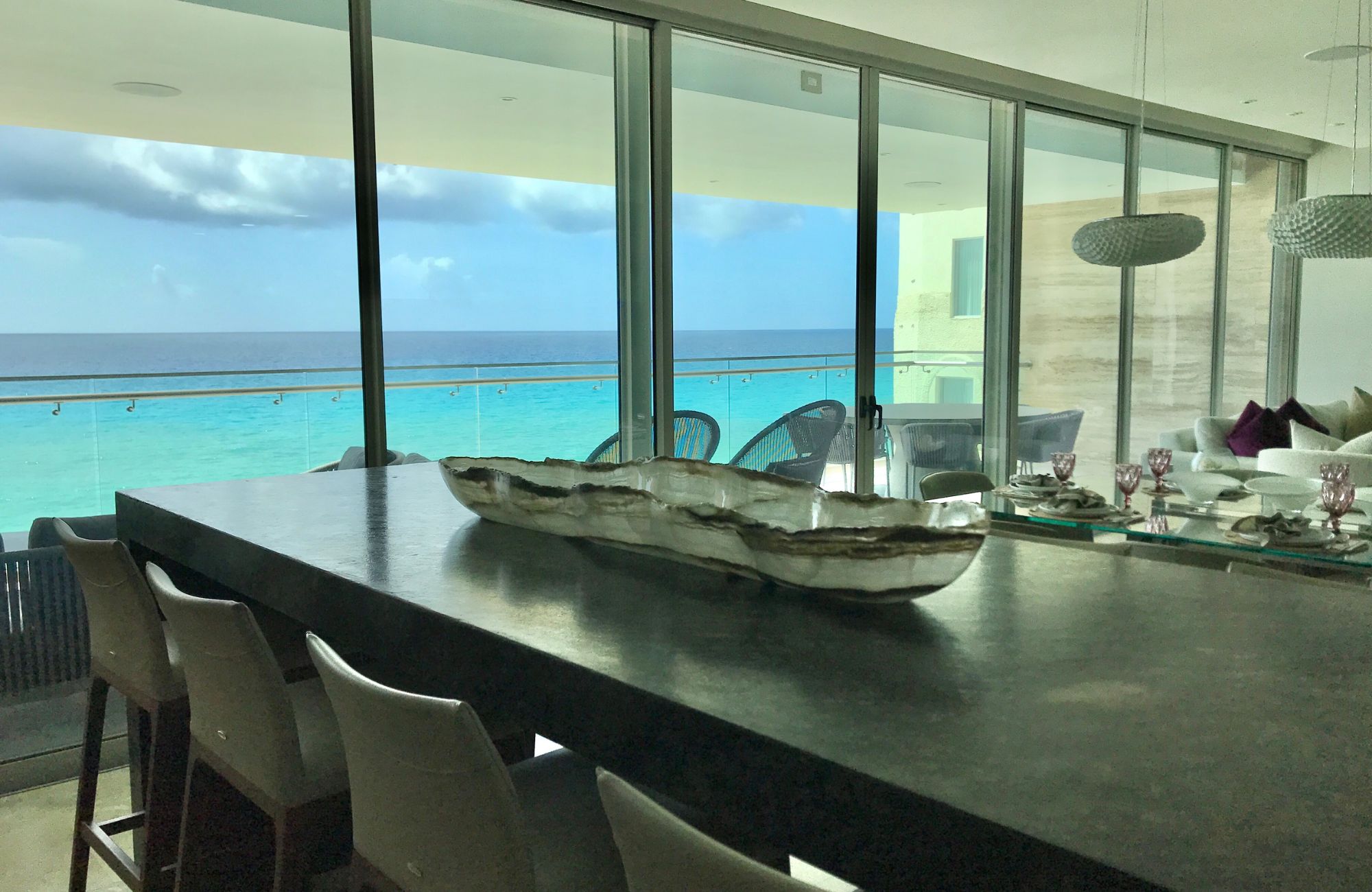Luxury condo with studio and private marina for sale, Hotel Zone Canc&uacute;n