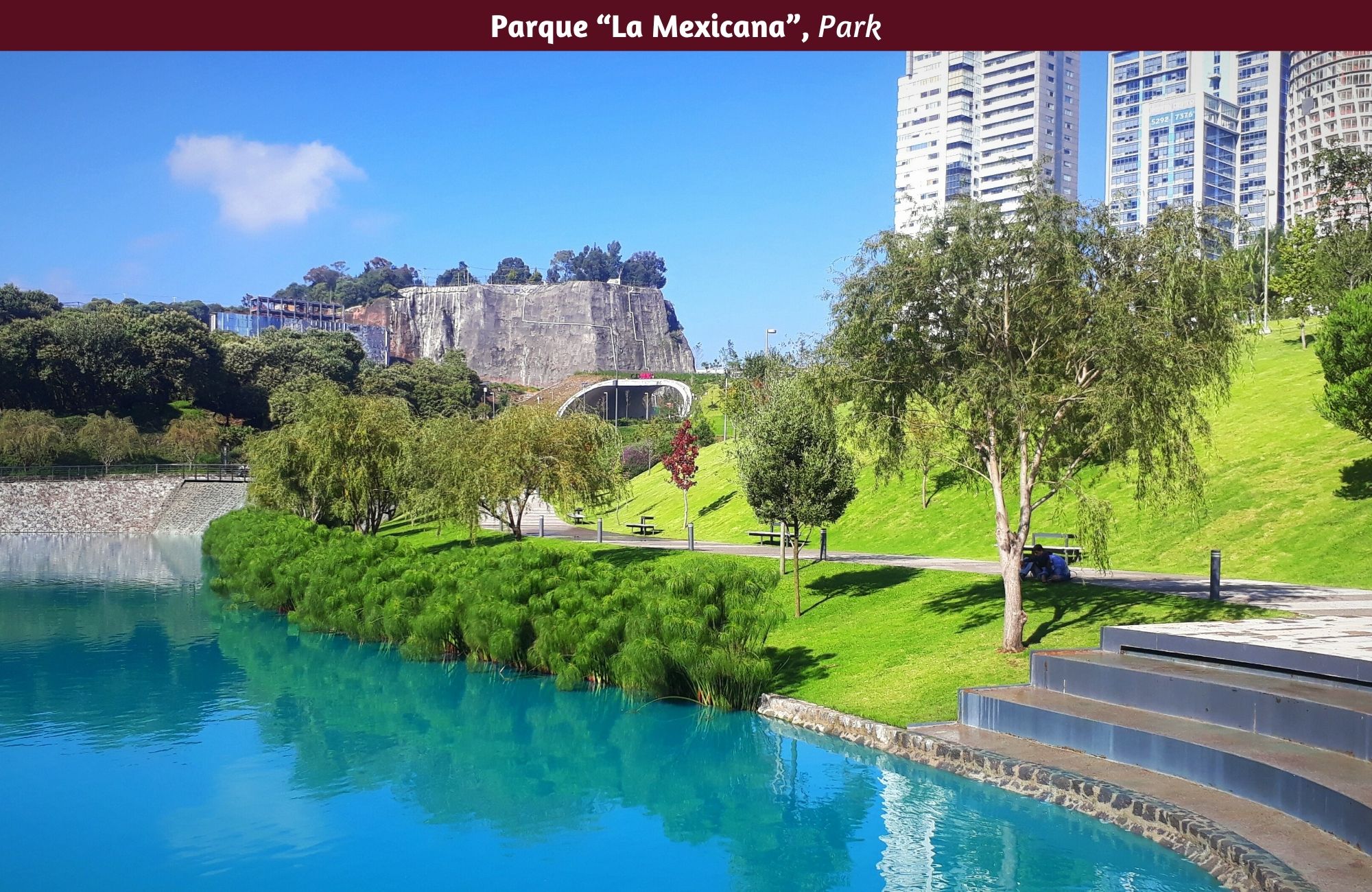 Residence with garden, jacuzzi, playground, library, utility room, parking for 5 cars, in Bosques de las Lomas for sale