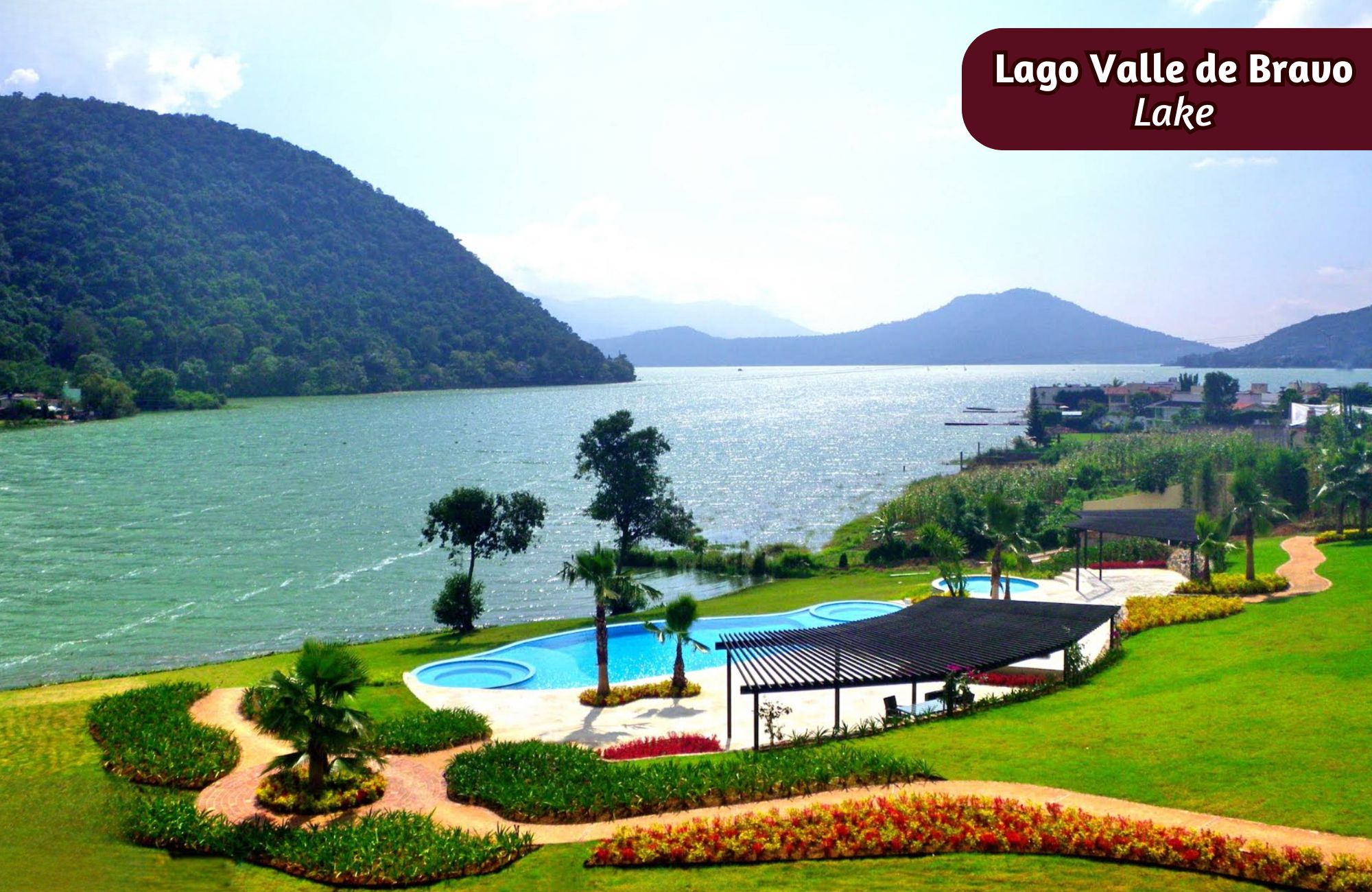 Residence with garden, jacuzzi, playground, library, utility room, parking for 5 cars, in Bosques de las Lomas for sale