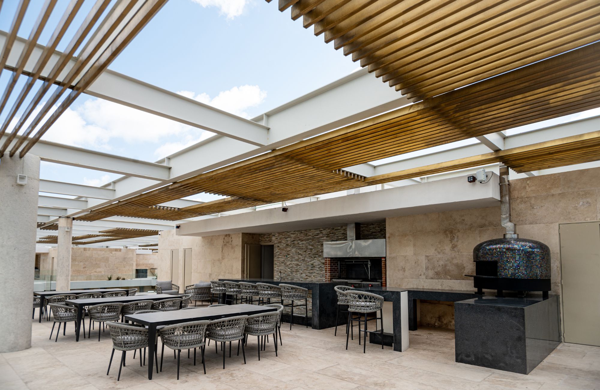 Luxury-amenities condominium for sale, Zona Hotelera, Canc&uacute;n