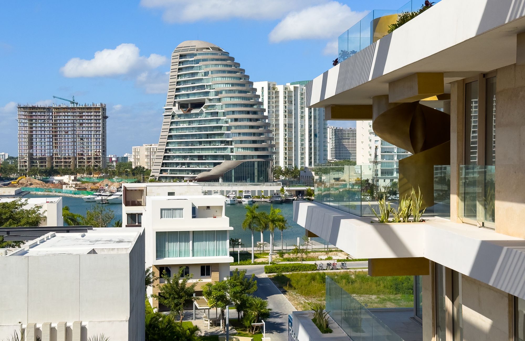 Luxury-amenities condominium for sale, Zona Hotelera, Canc&uacute;n