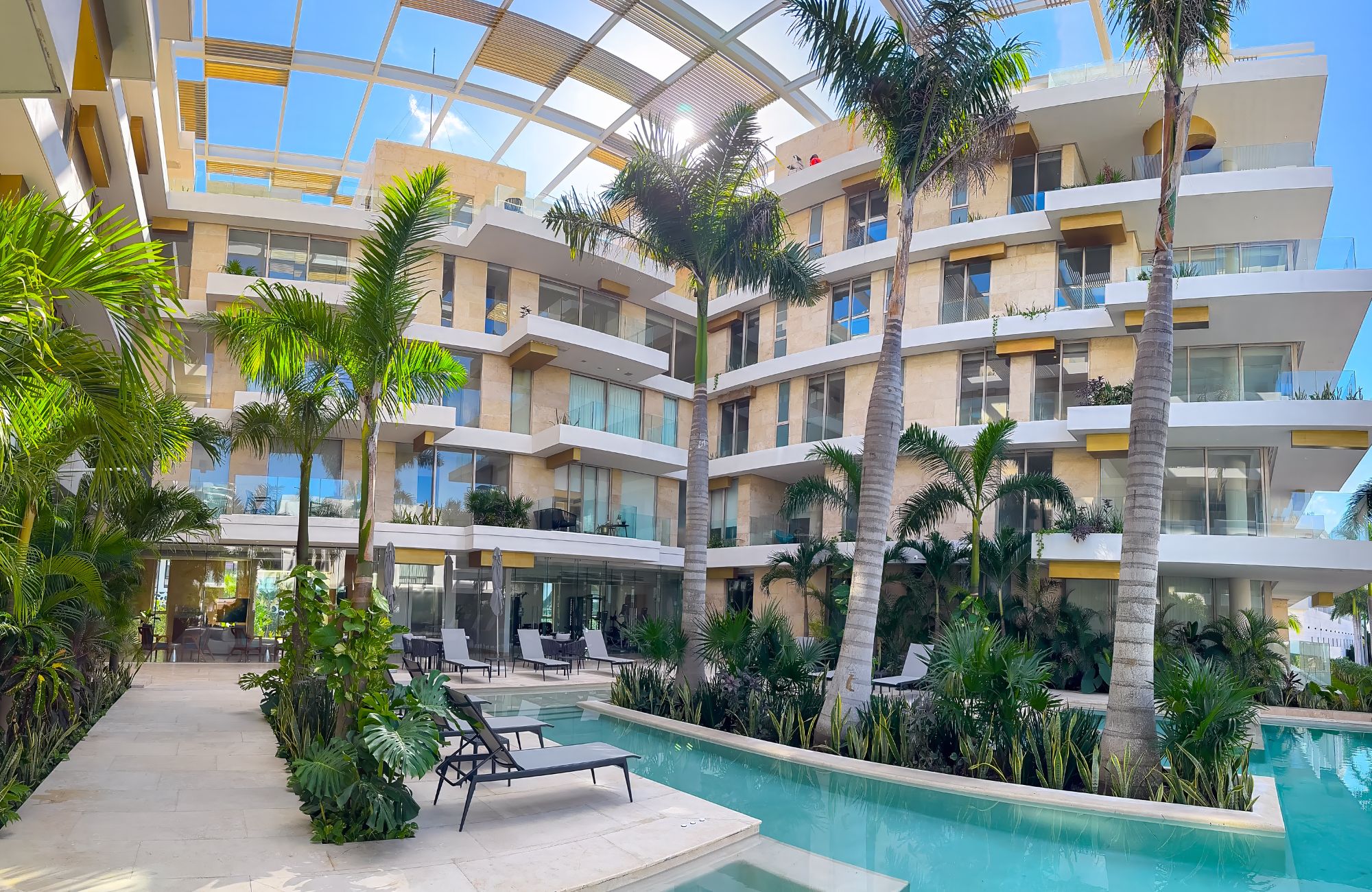 Luxury-amenities condominium for sale, Zona Hotelera, Canc&uacute;n