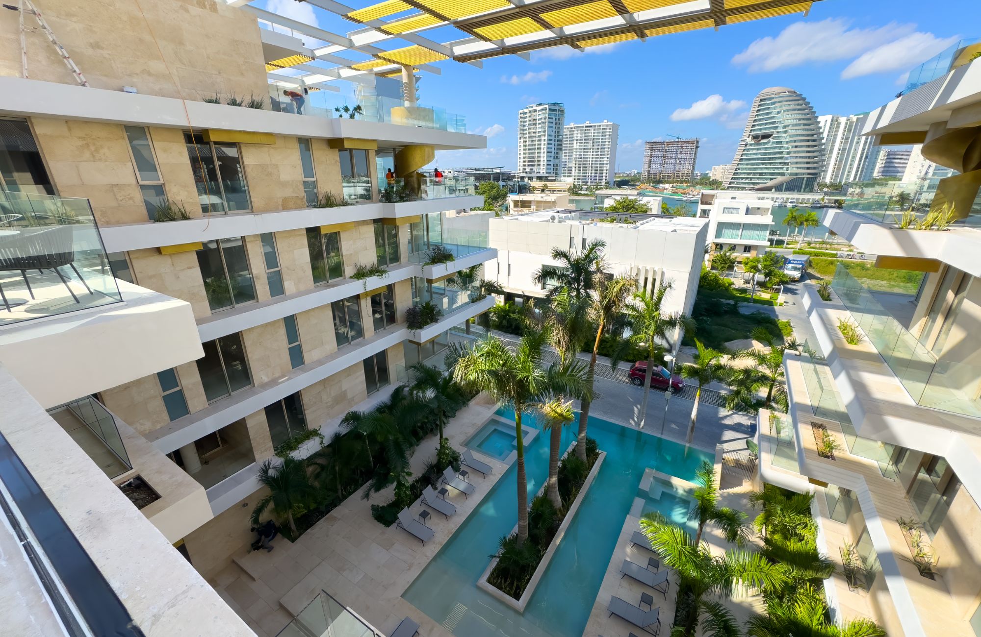 Luxury-amenities condominium for sale, Zona Hotelera, Canc&uacute;n