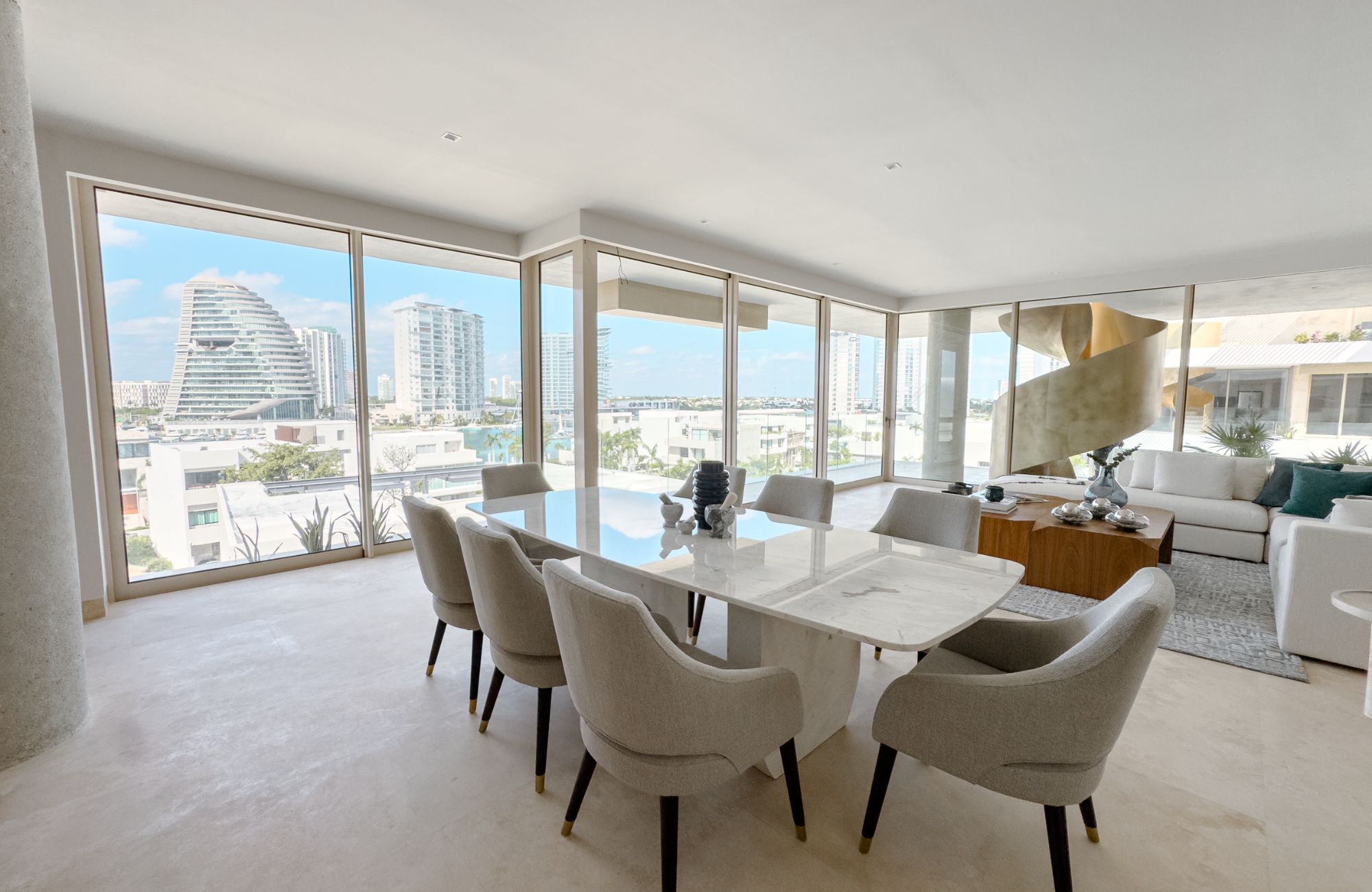 Luxury-amenities condominium for sale, Zona Hotelera, Canc&uacute;n