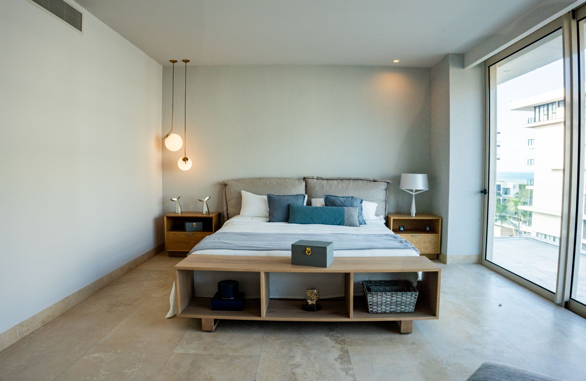 Condo with pool, terrace, and golf simulator for sale, Puerto Cancun, Cancun.