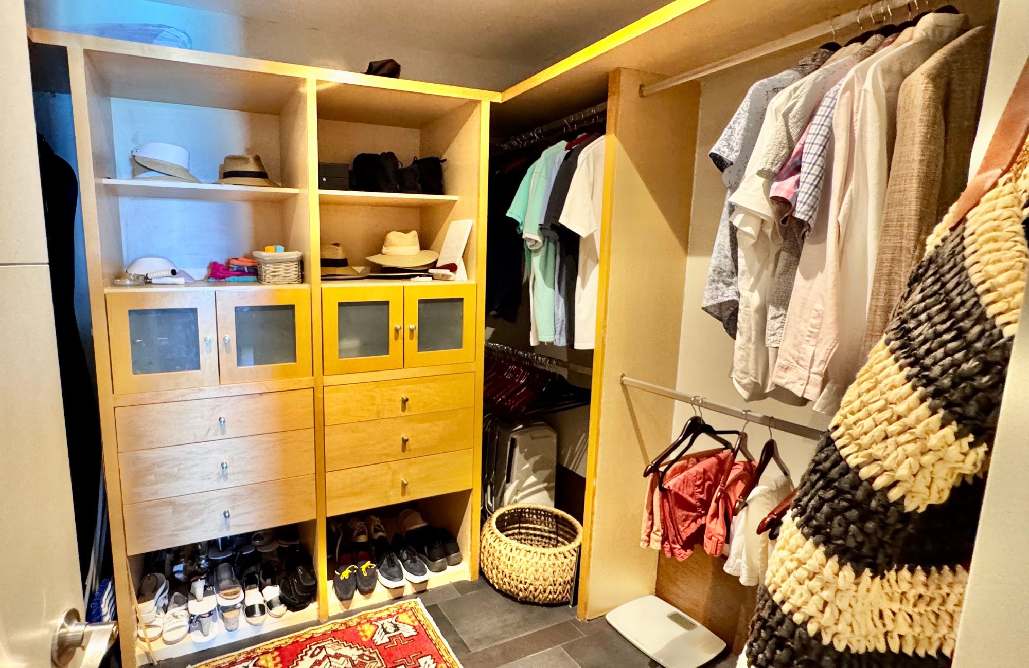 Oceanfront 4 bedroom condo for sale in Emerald Cancun