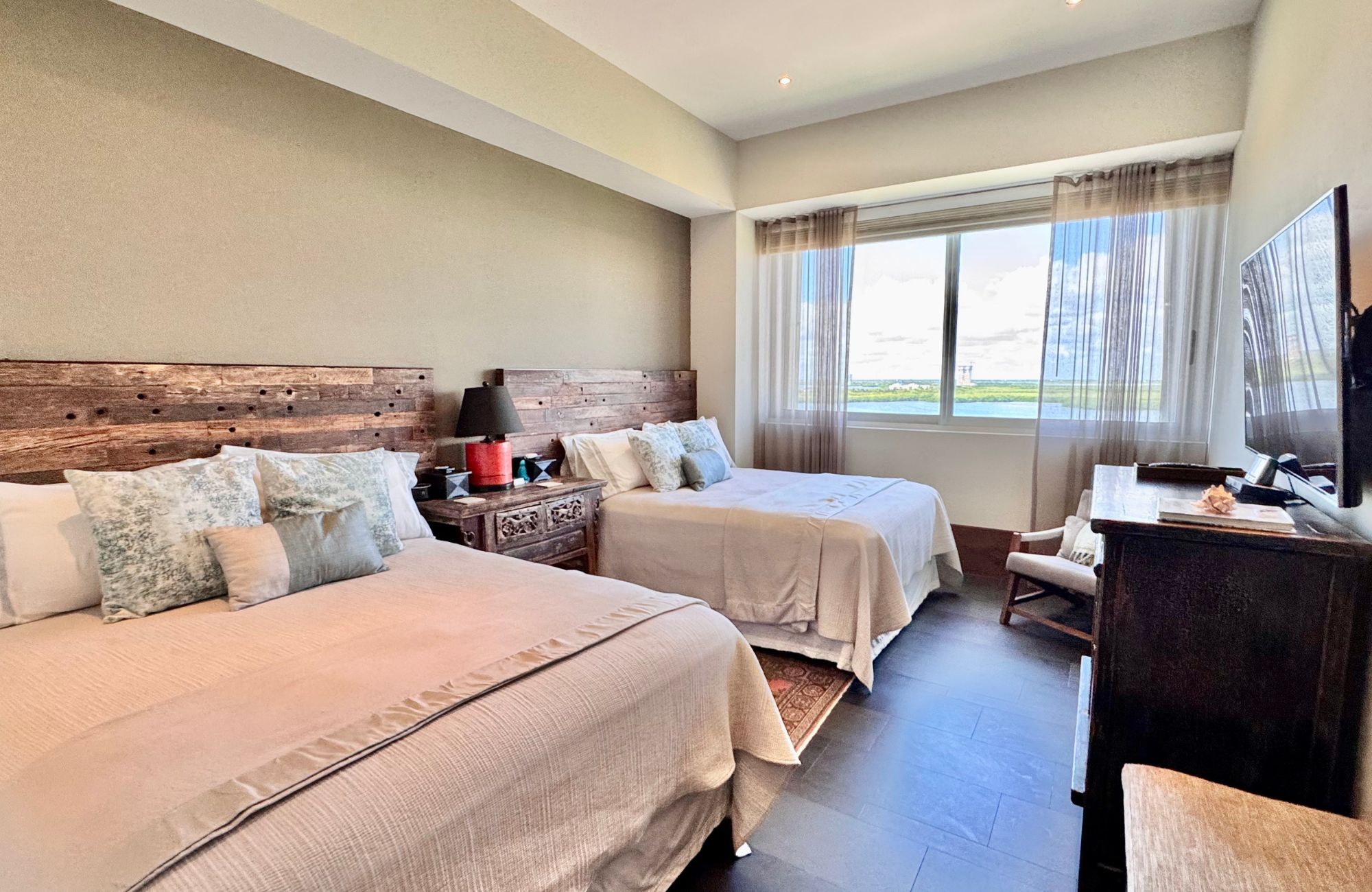 Oceanfront 4 bedroom condo for sale in Emerald Cancun