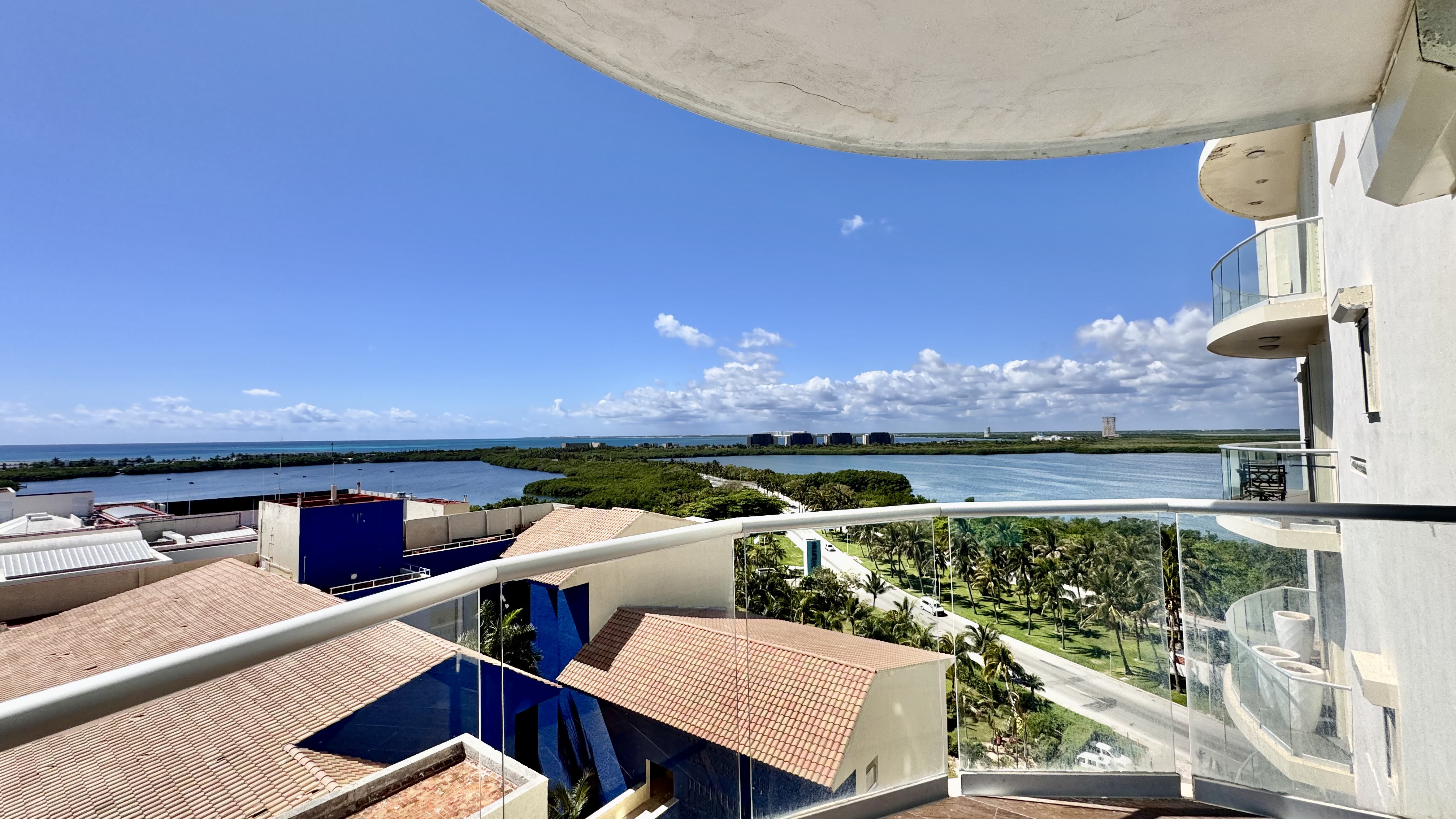 Oceanfront 4 bedroom condo for sale in Emerald Cancun