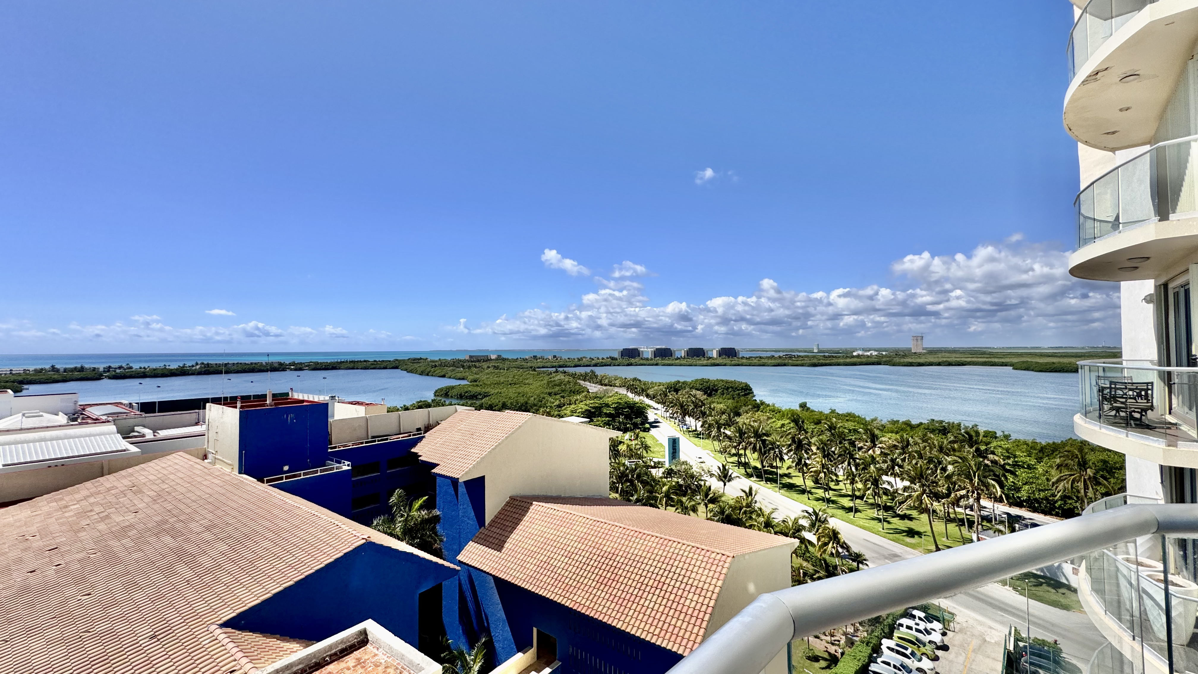 Oceanfront 4 bedroom condo for sale in Emerald Cancun