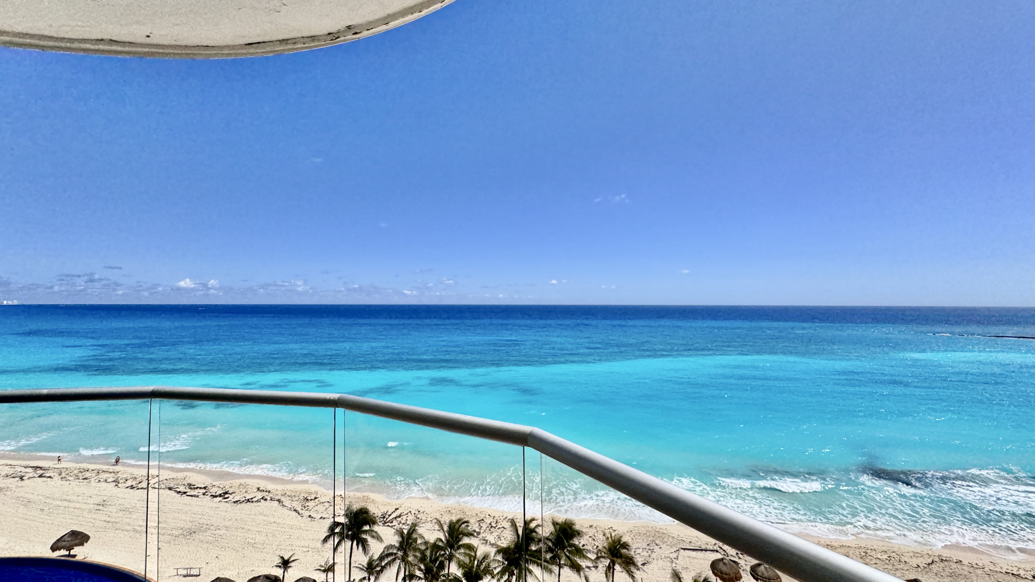 Oceanfront 4 bedroom condo for sale in Emerald Cancun