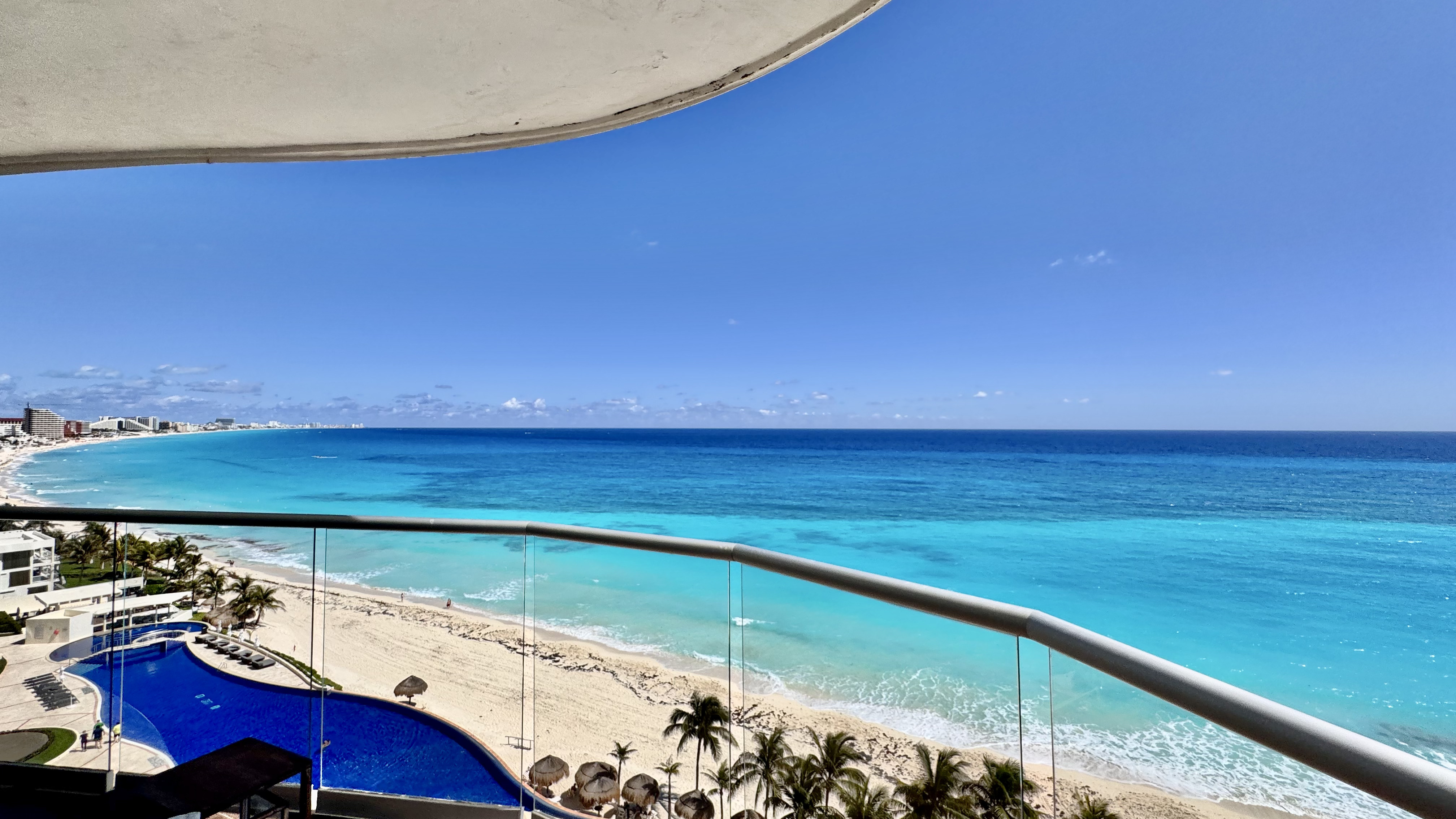 Oceanfront 4 bedroom condo for sale in Emerald Cancun