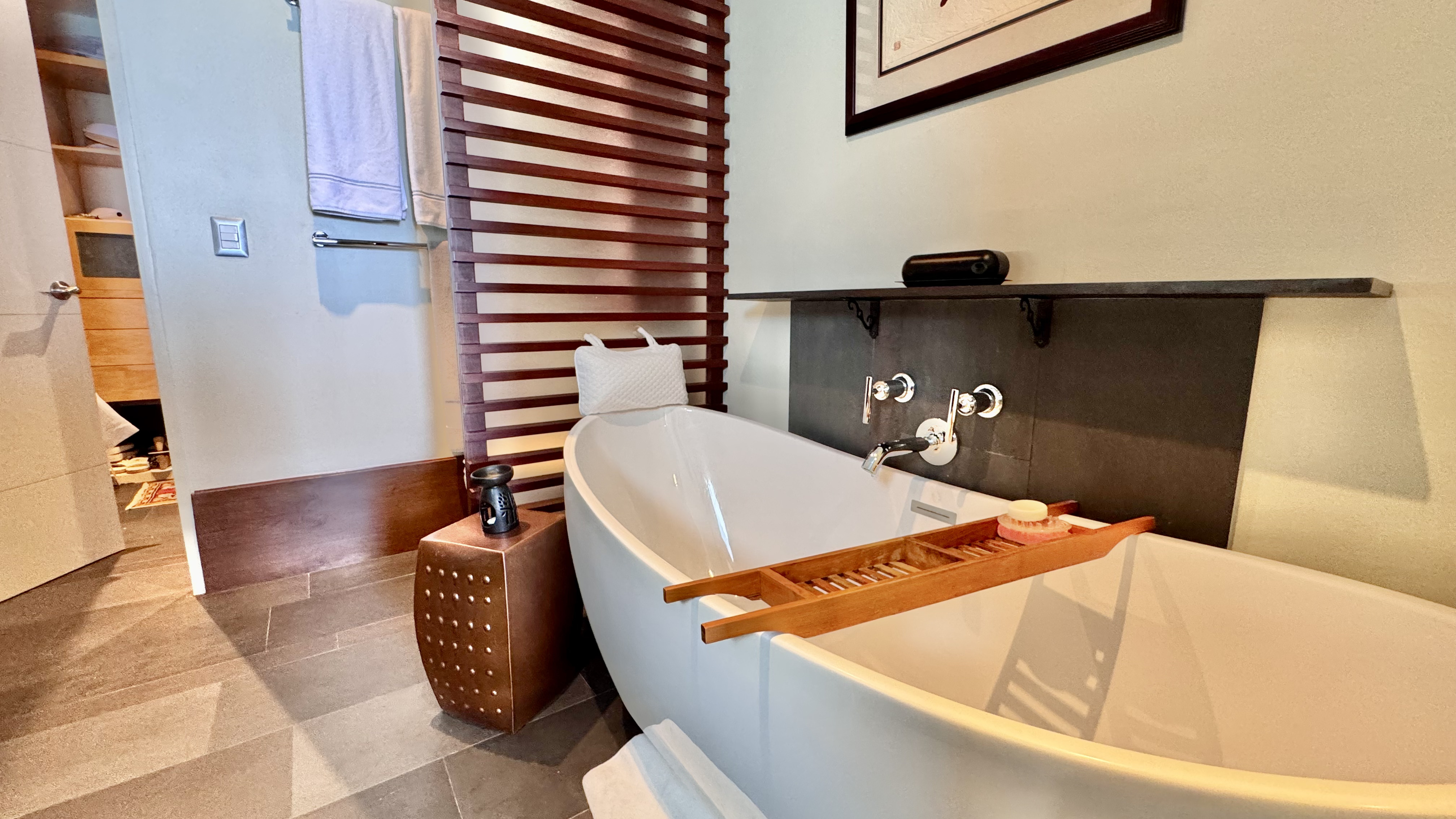 Oceanfront 4 bedroom condo for sale in Emerald Cancun