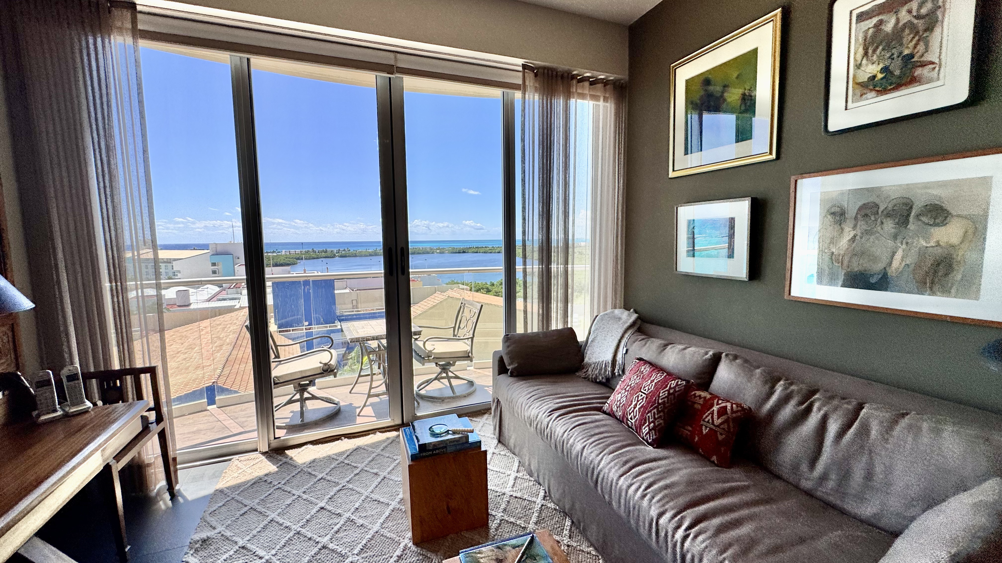 Oceanfront 4 bedroom condo for sale in Emerald Cancun