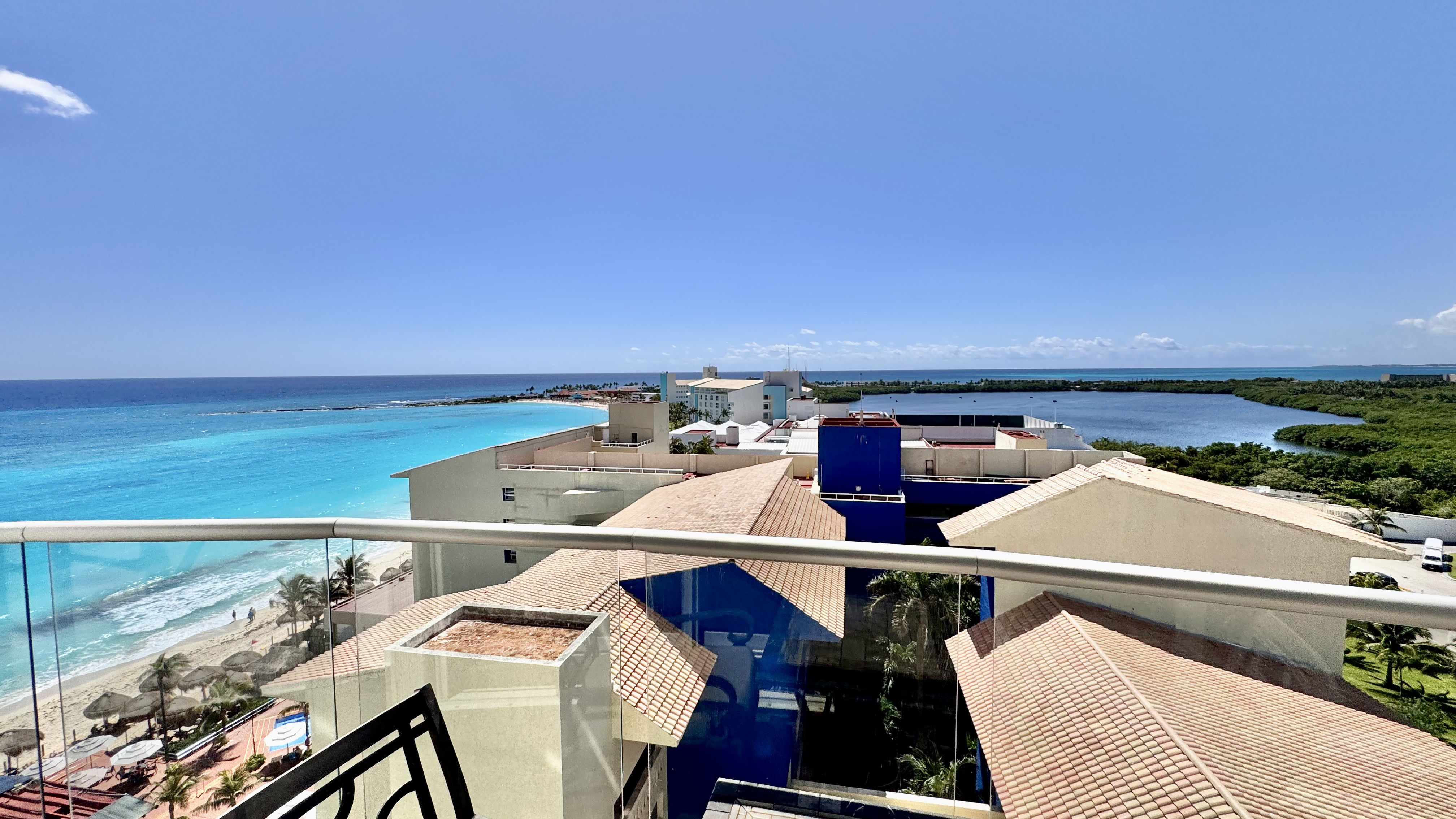 Oceanfront 4 bedroom condo for sale in Emerald Cancun