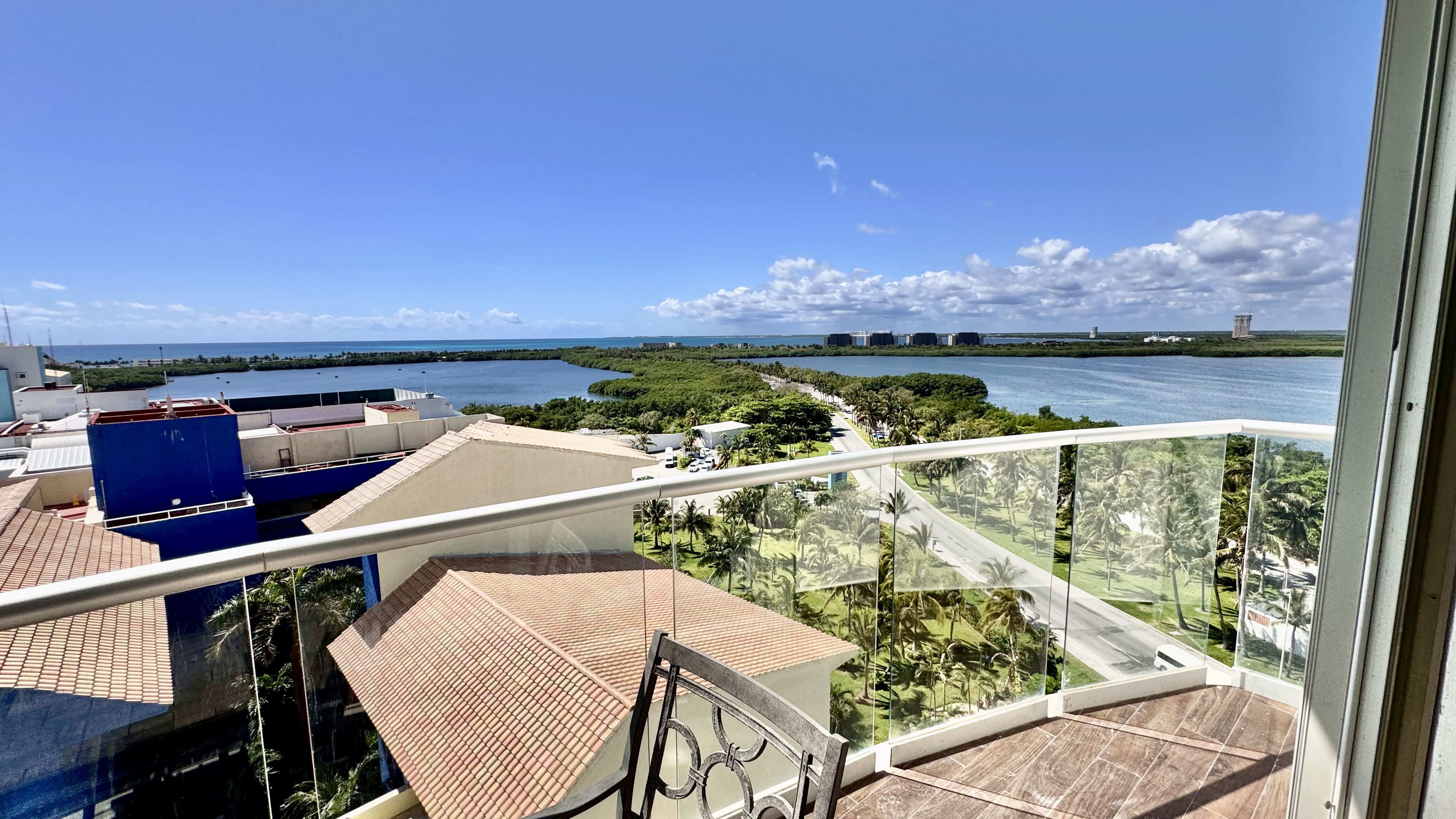 Oceanfront 4 bedroom condo for sale in Emerald Cancun