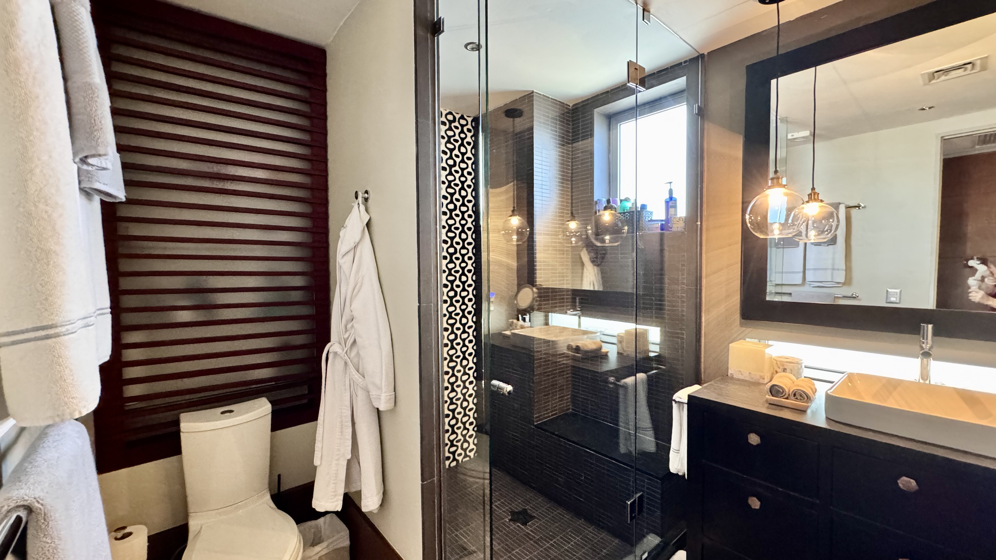 Oceanfront 4 bedroom condo for sale in Emerald Cancun