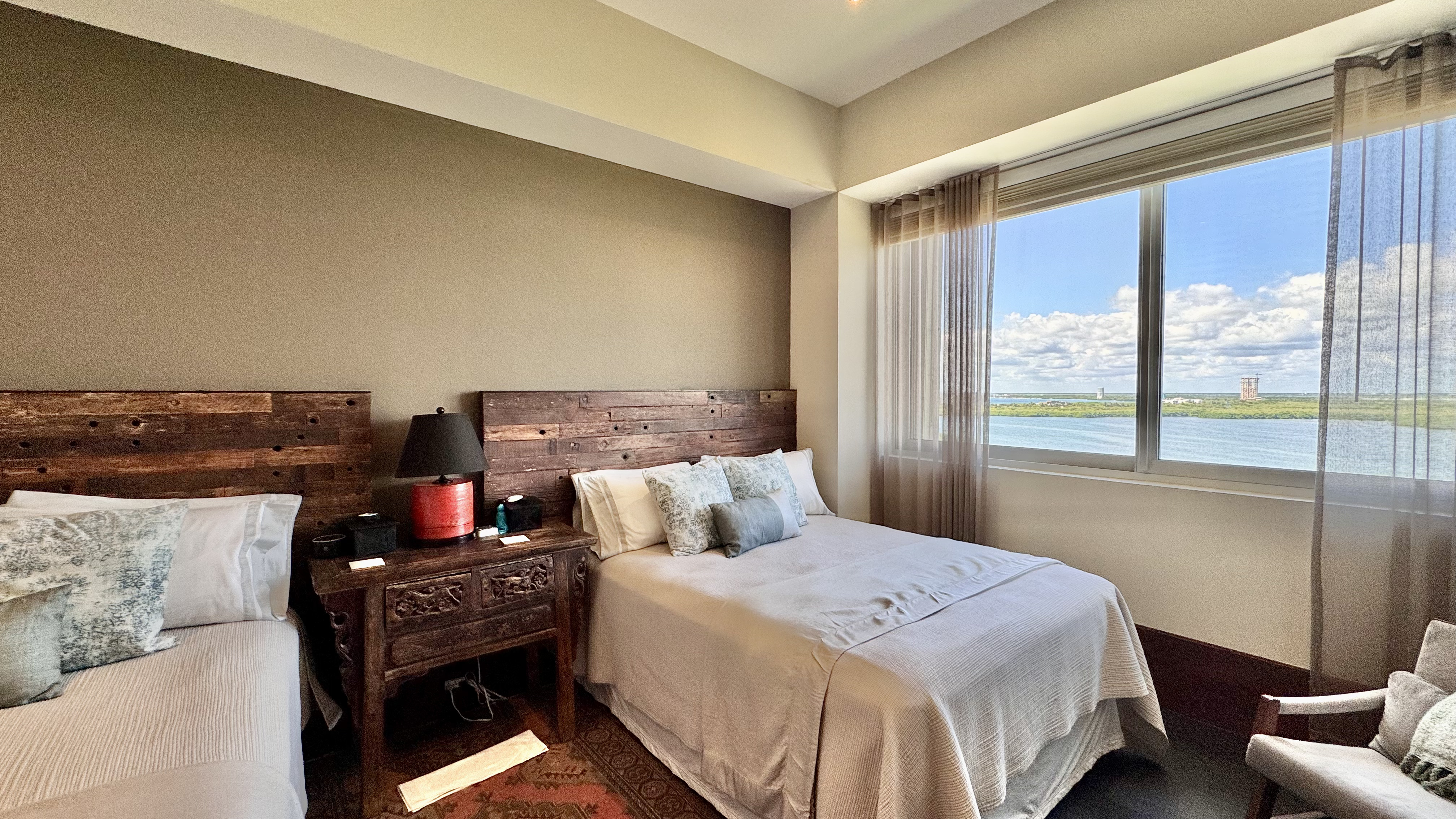 Oceanfront 4 bedroom condo for sale in Emerald Cancun