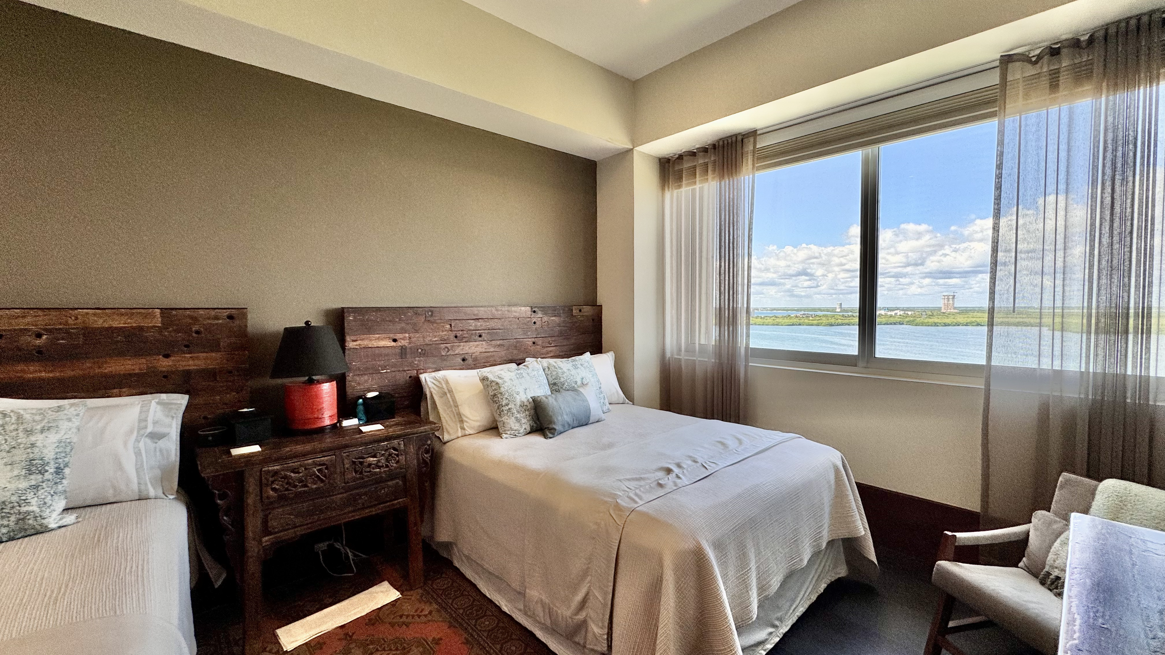 Oceanfront 4 bedroom condo for sale in Emerald Cancun