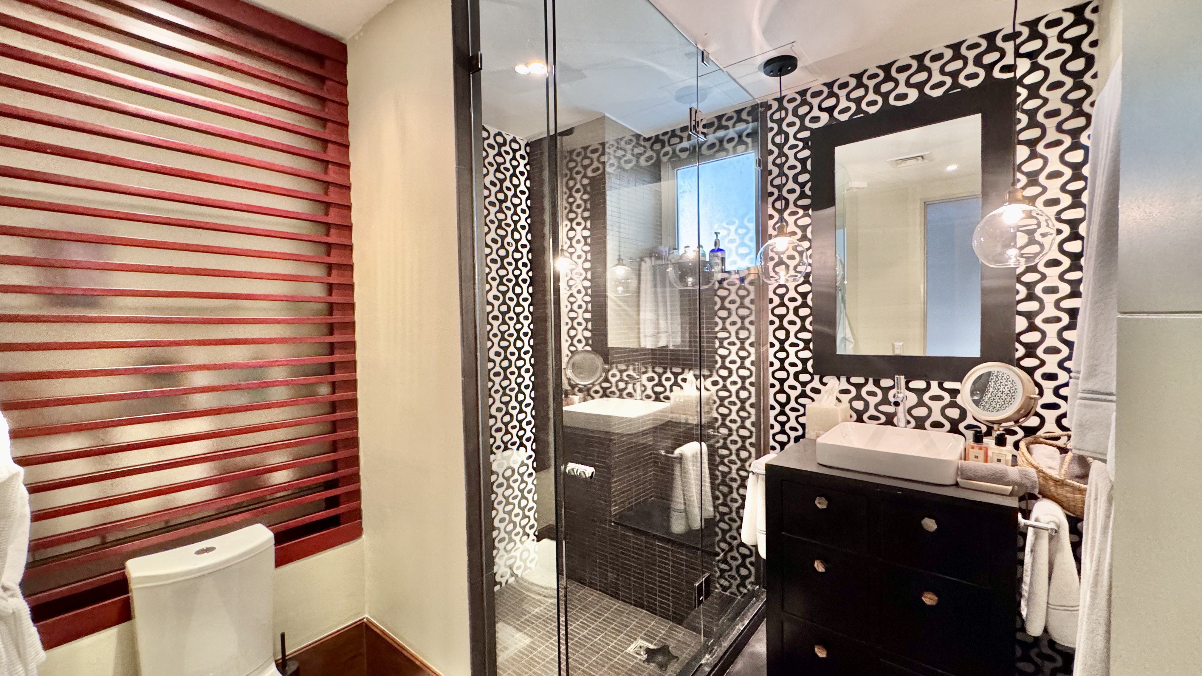 Oceanfront 4 bedroom condo for sale in Emerald Cancun