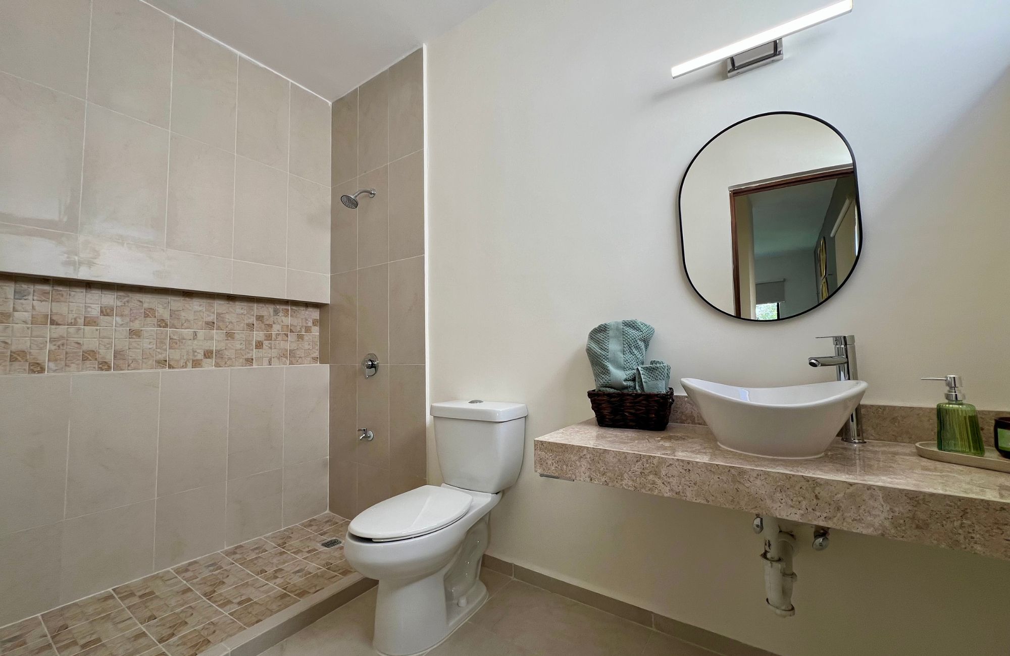 House with pool, solar panel, clubhouse with amenities, for sale Cholul Merida