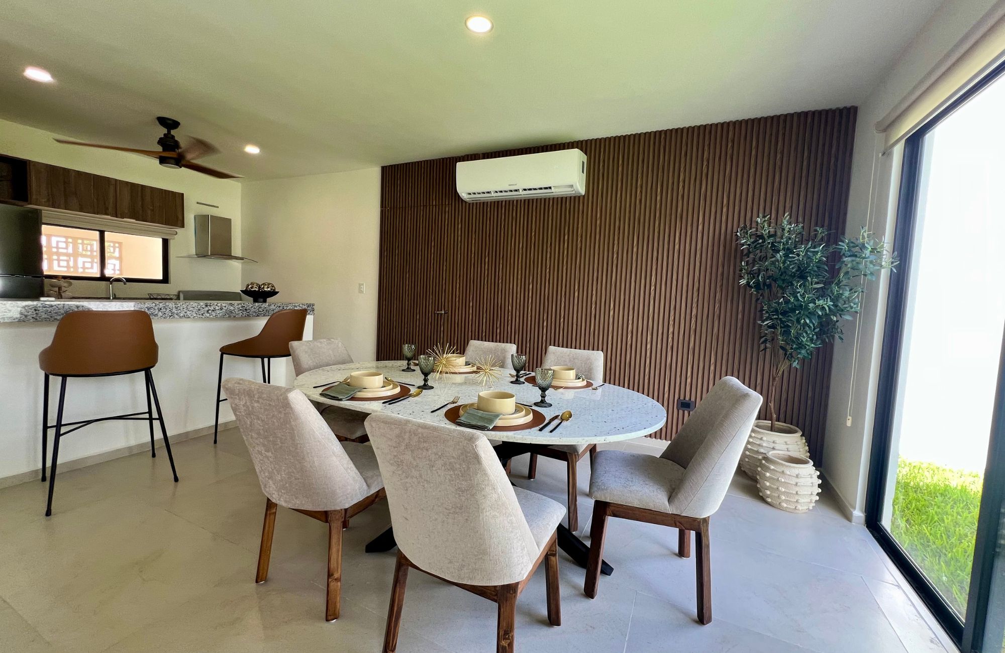 House with pool, solar panel, clubhouse with amenities, for sale Cholul Merida