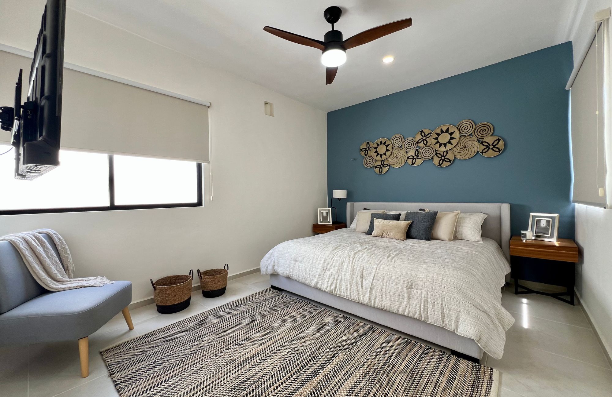 House with private pool, covered terrace, walk-in closet, two-car garage, for sale, Xcanatun, Merida, Yucatan.