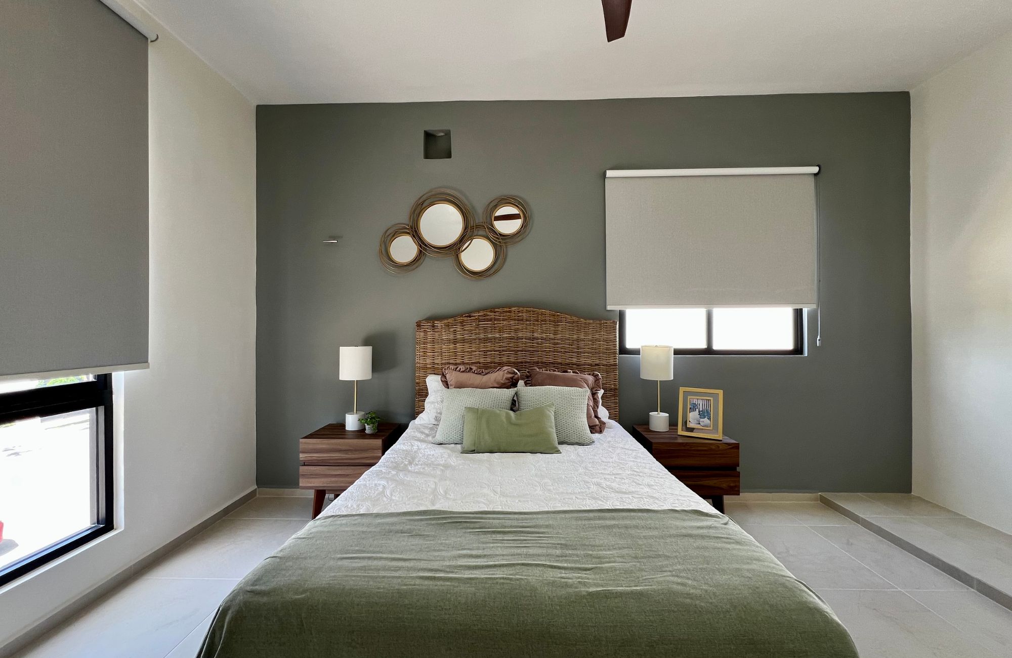 House with private pool, covered terrace, walk-in closet, two-car garage, for sale, Xcanatun, Merida, Yucatan.