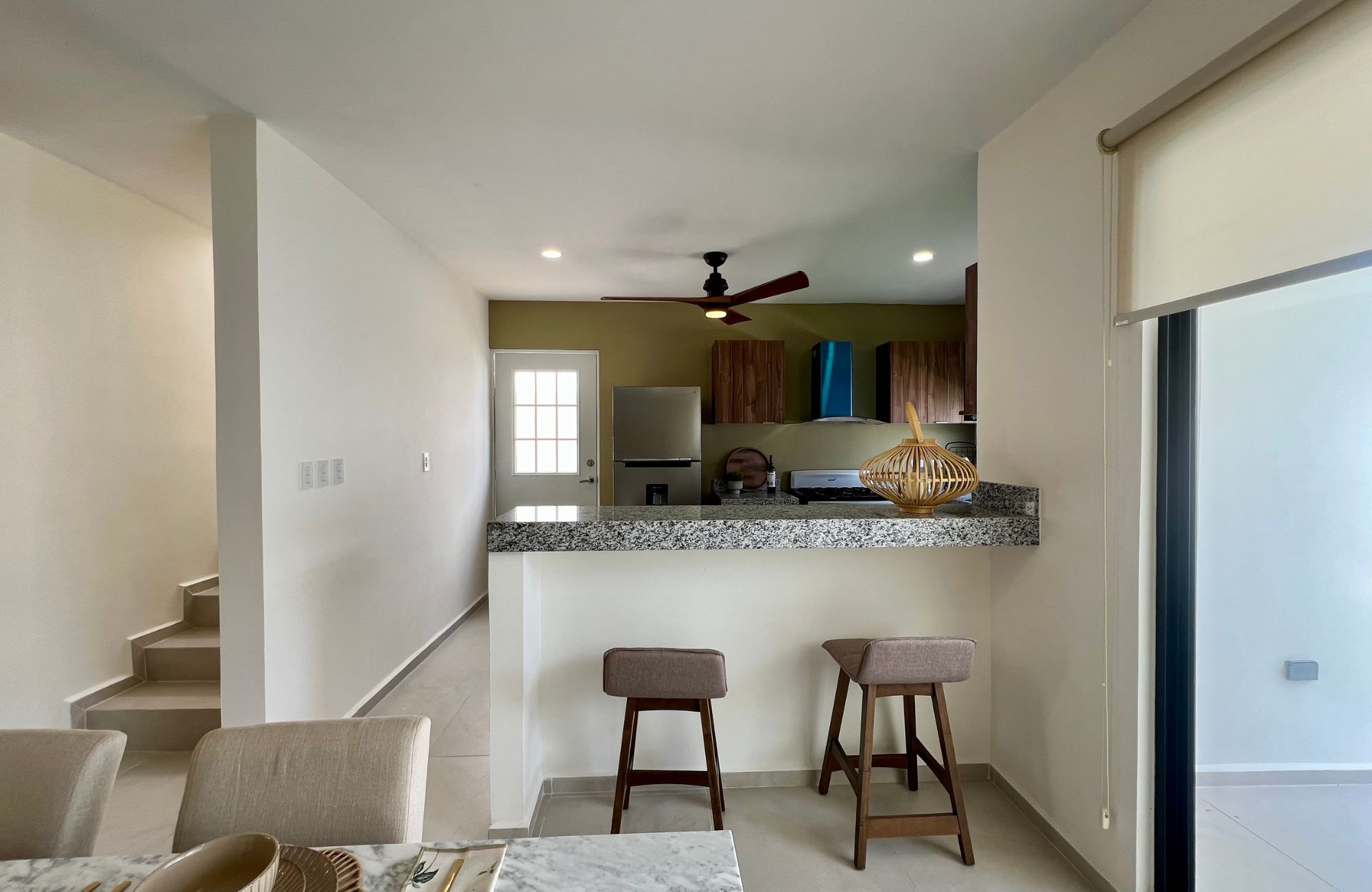 House with private pool, covered terrace, walk-in closet, two-car garage, for sale, Xcanatun, Merida, Yucatan.