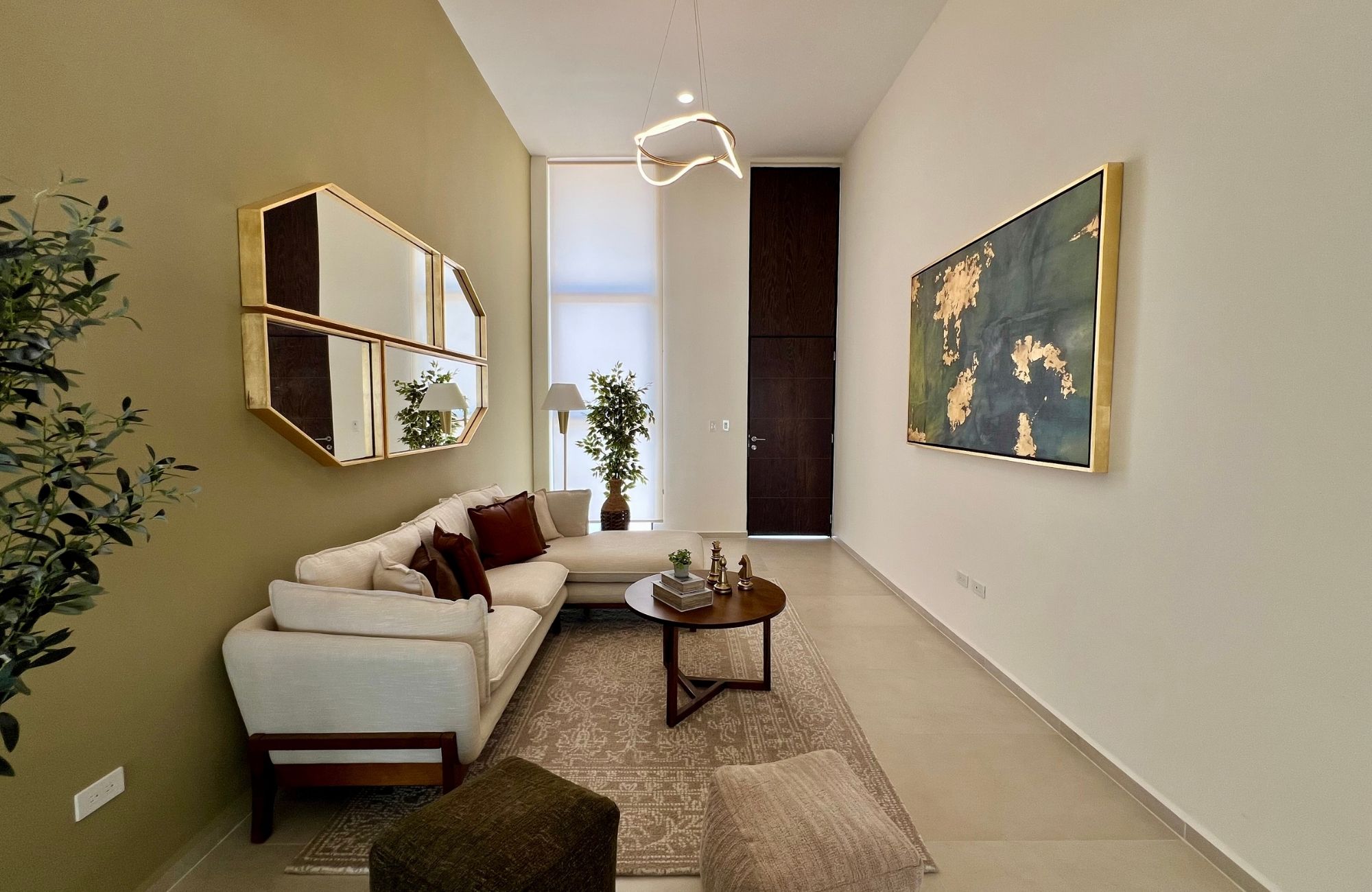 House with private pool, covered terrace, walk-in closet, two-car garage, for sale, Xcanatun, Merida, Yucatan.