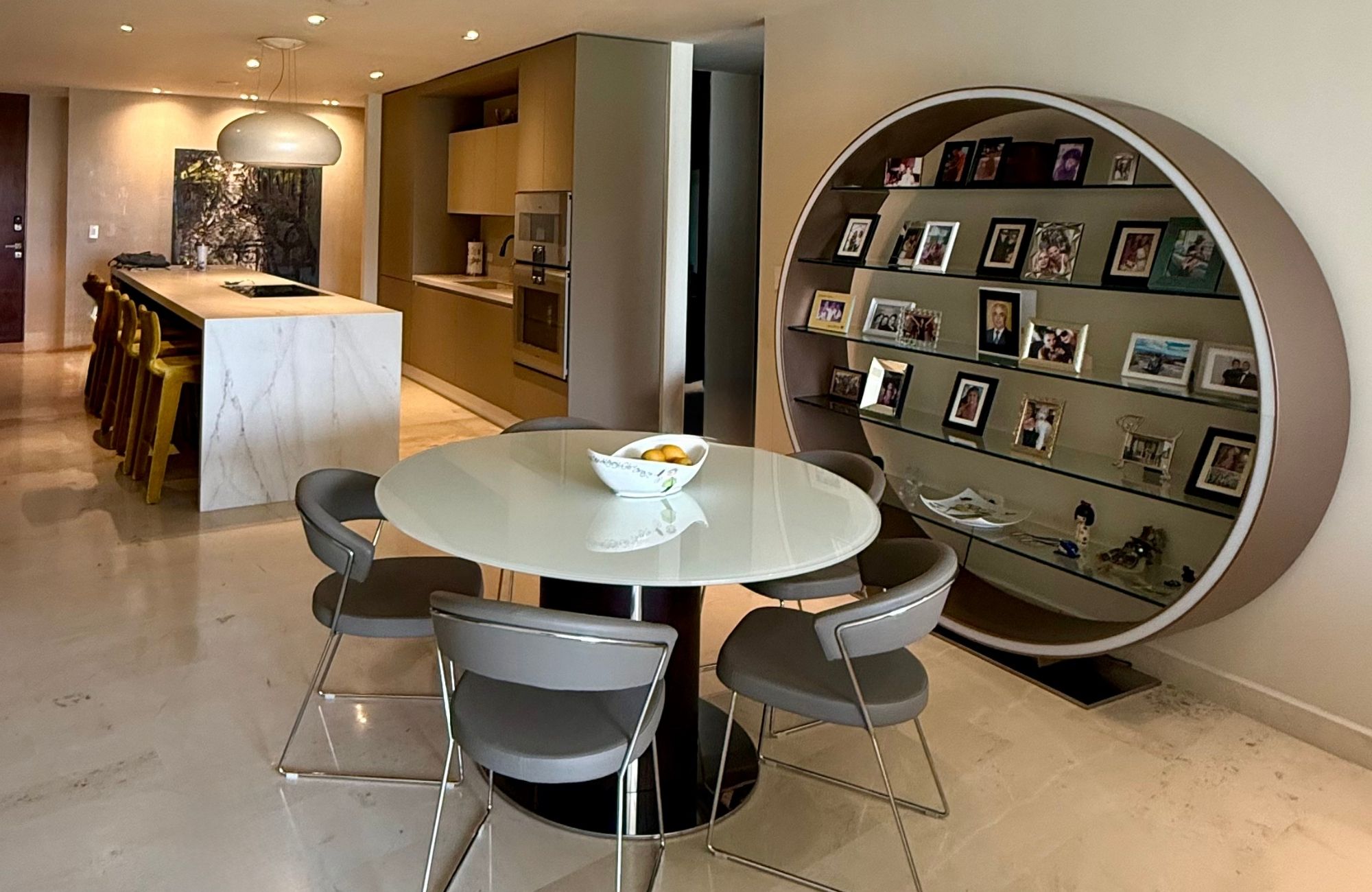 Penthouse with pool and rooftop, oceanfront, pre-sale Playa del Carmen.