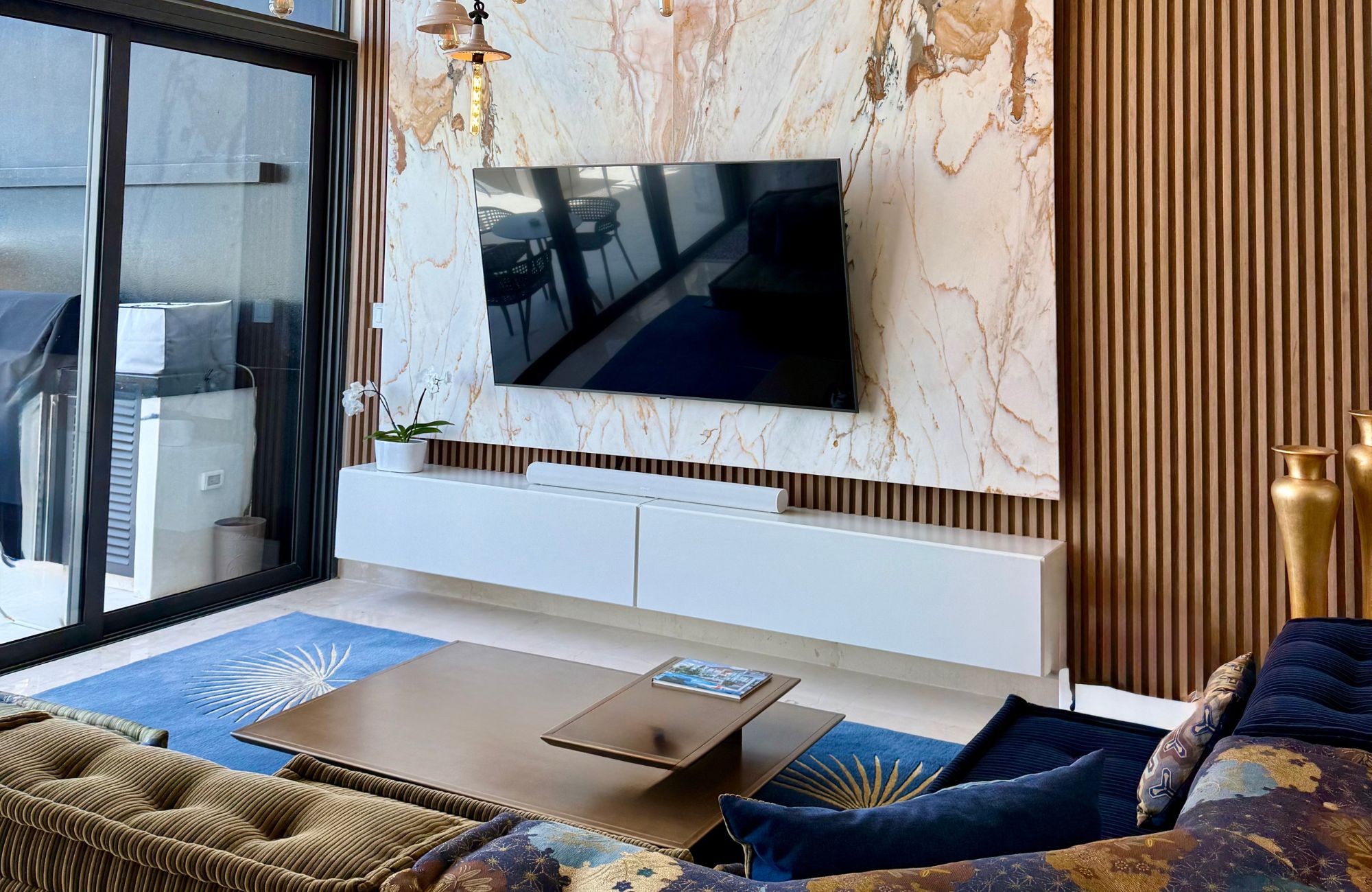 Penthouse with pool and rooftop, oceanfront, pre-sale Playa del Carmen.