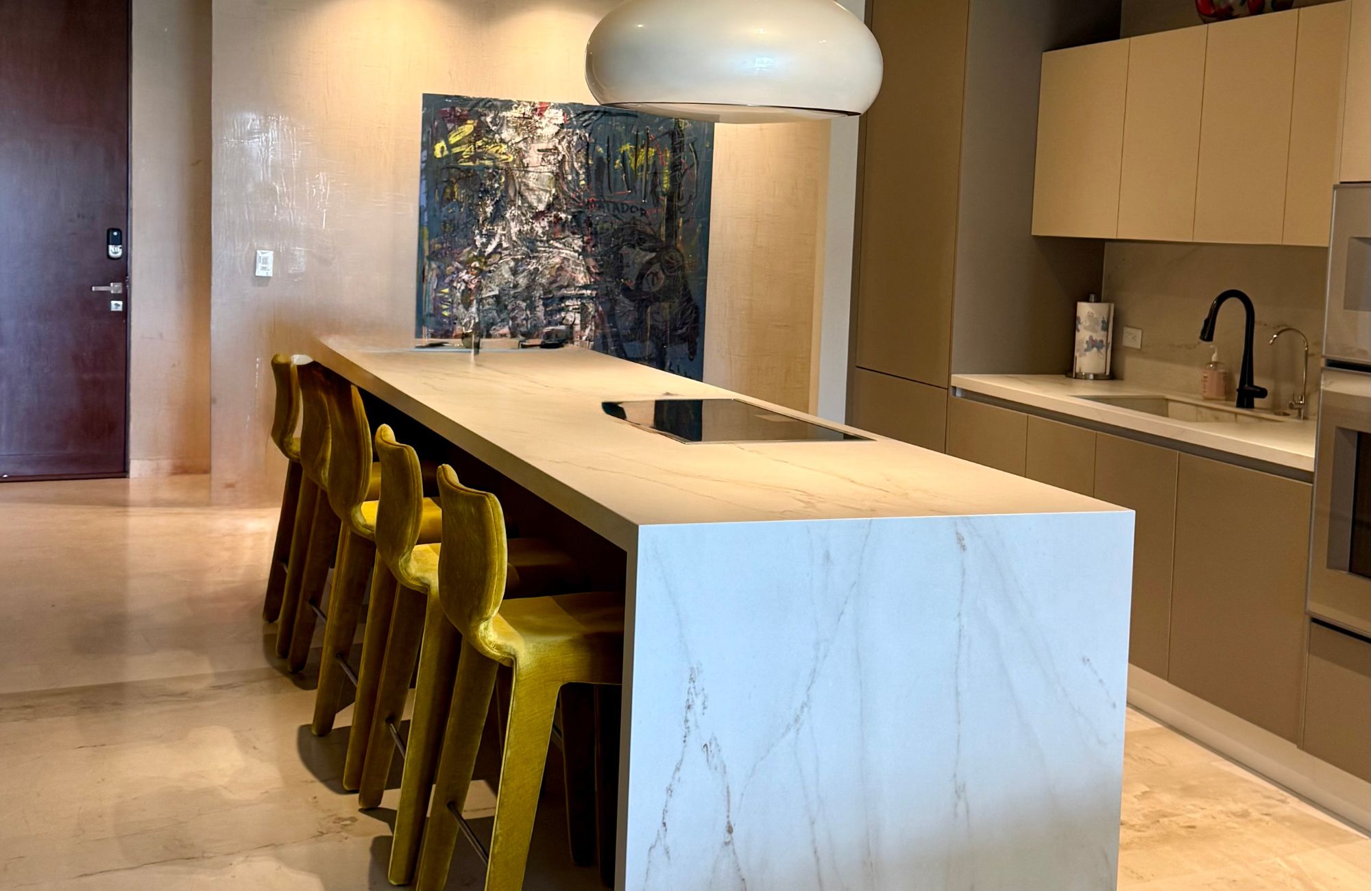 Penthouse with pool and rooftop, oceanfront, pre-sale Playa del Carmen.