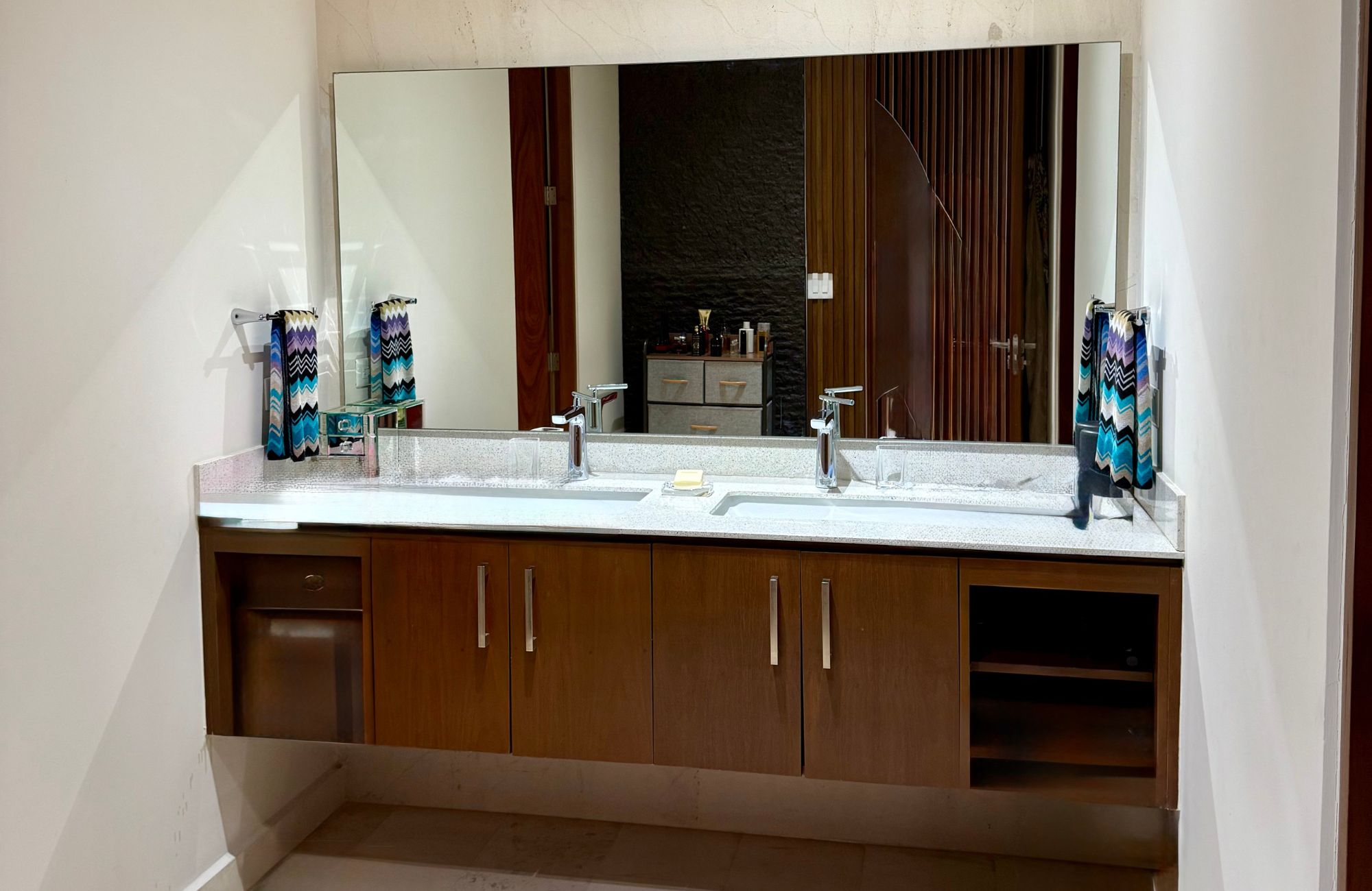 Penthouse with pool and rooftop, oceanfront, pre-sale Playa del Carmen.