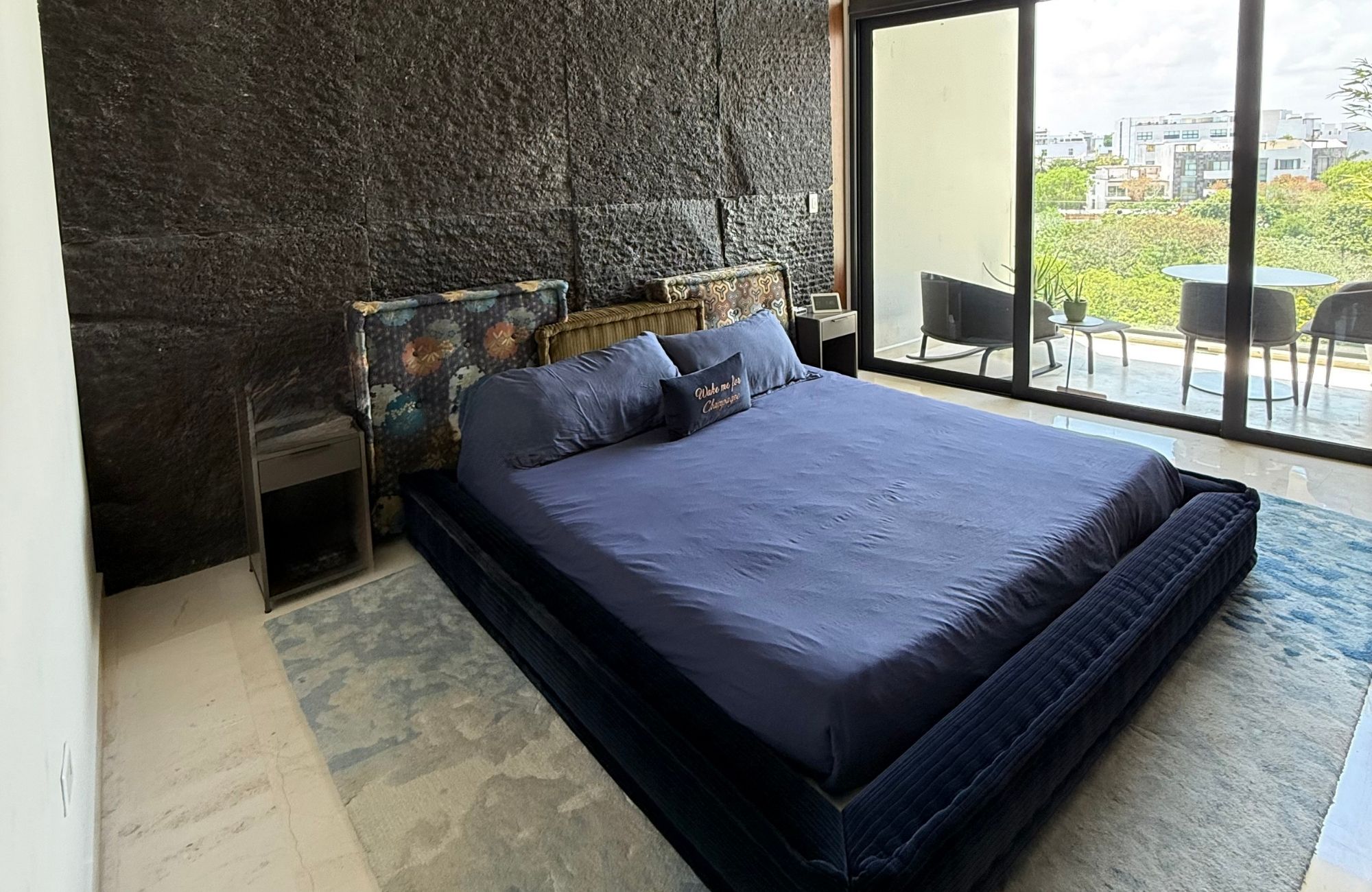 Penthouse with pool and rooftop, oceanfront, pre-sale Playa del Carmen.