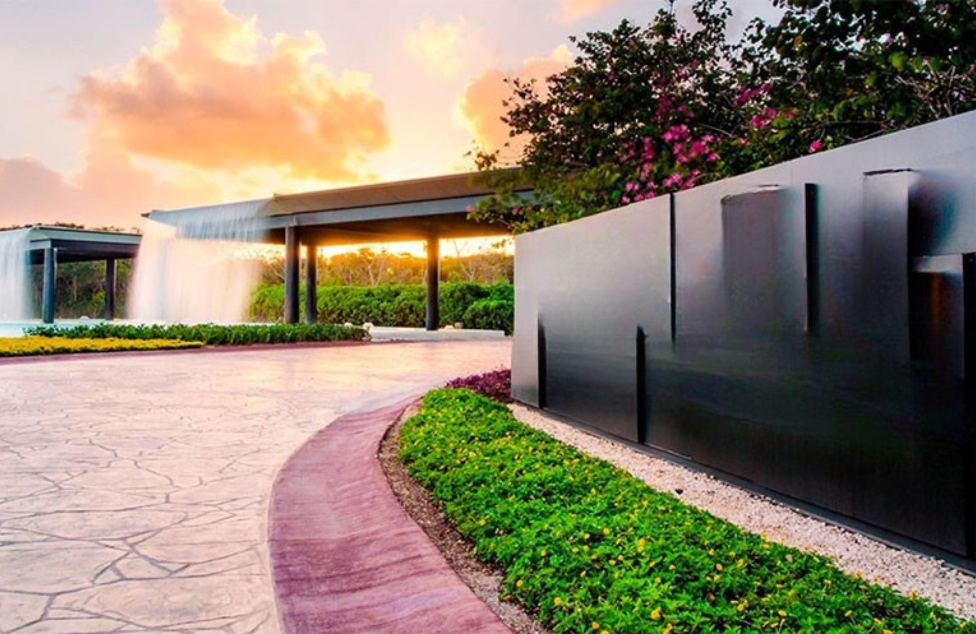 House for sale in a gated community with green areas, Xpu-ha, Quintana Roo