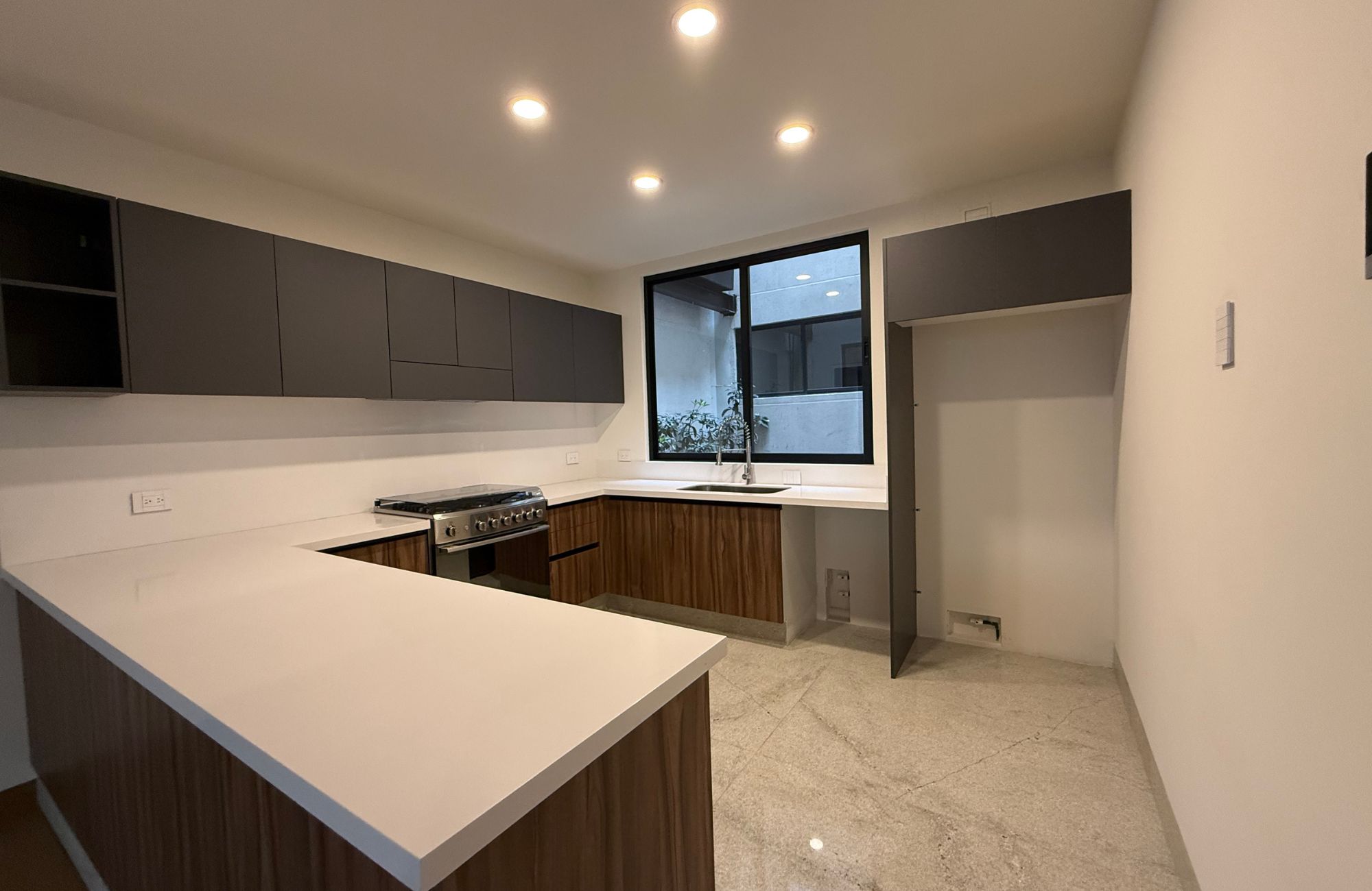 Exclusive Penthouse with Private Rooftop for Sale, Lomas de Vista Hermosa, CDMX