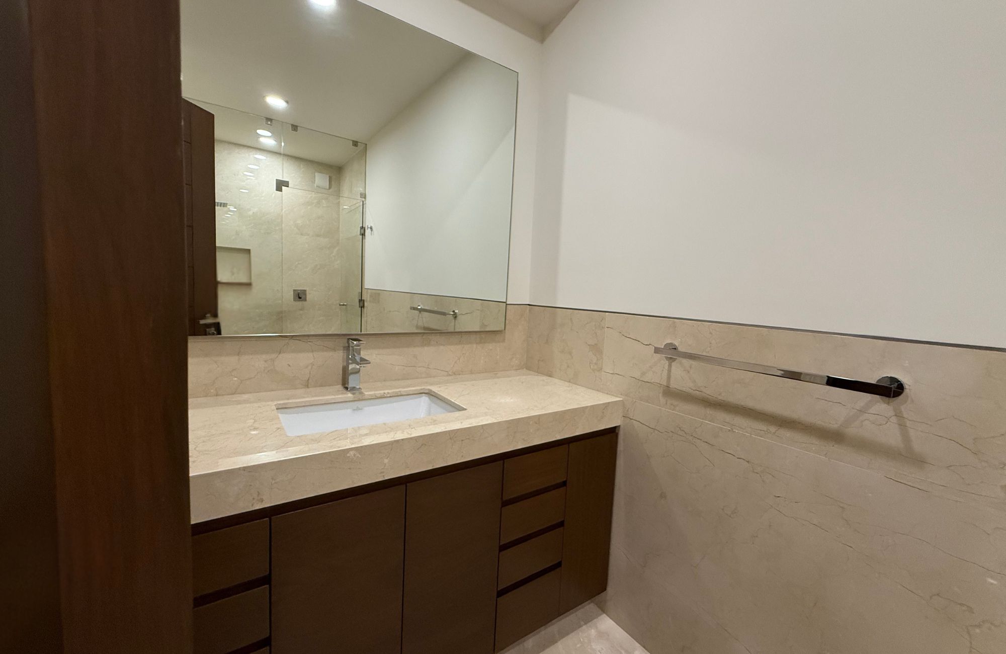 Exclusive Penthouse with Private Rooftop for Sale, Lomas de Vista Hermosa, CDMX